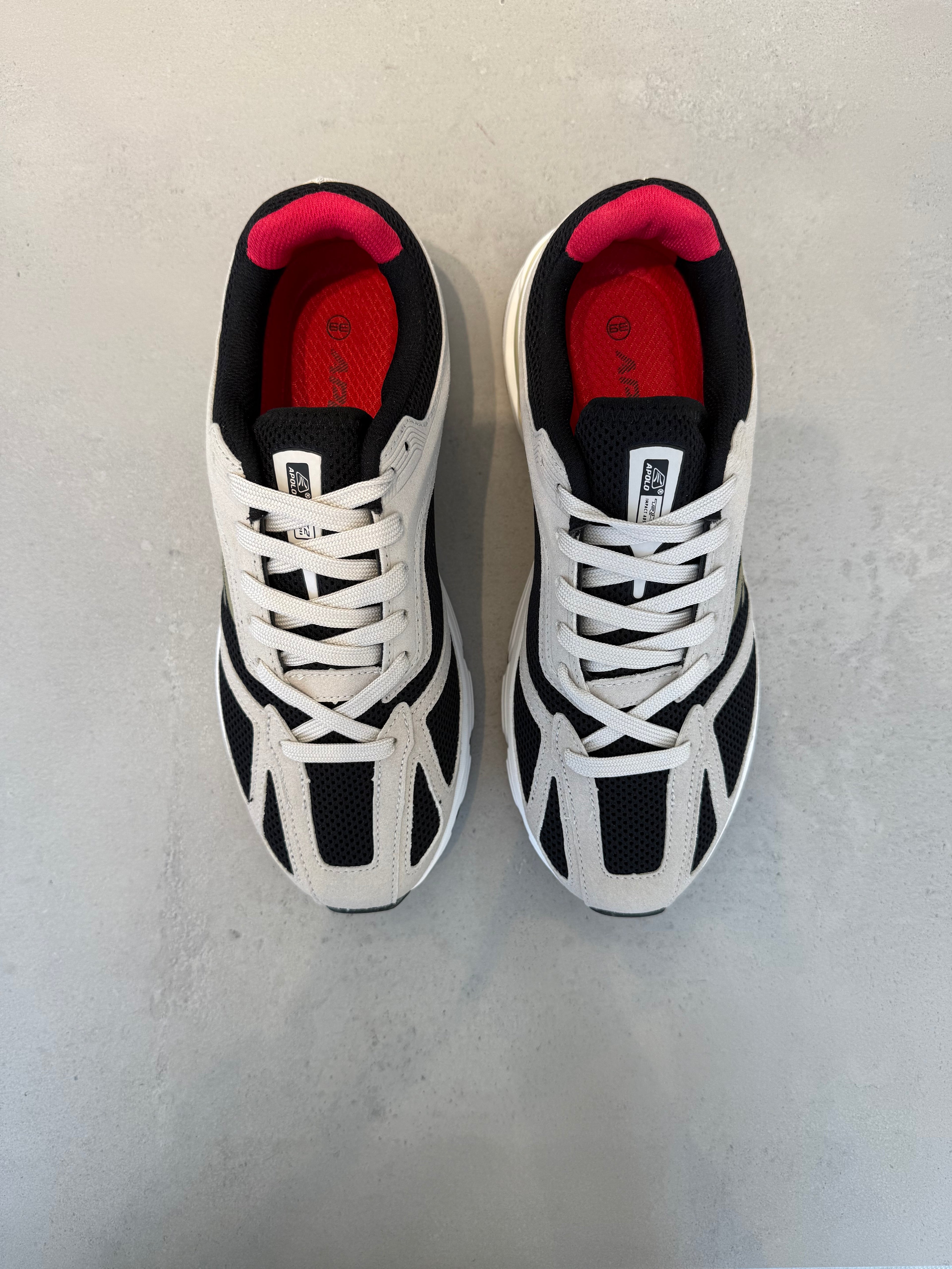 Zapatilla Urbana Beige con Detalles en Negro Cordones Suela Flexible Plantilla Acolchada 14641