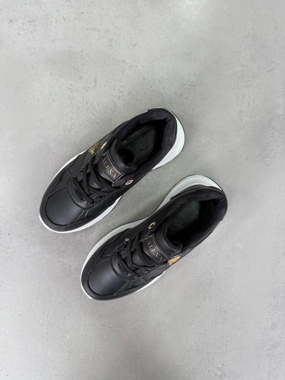 Tenis Chunky Para Mujer En Negro Con Suela Blanca Y Detalles Metálicos Dorado Rosé Estilo Urbano - 14144