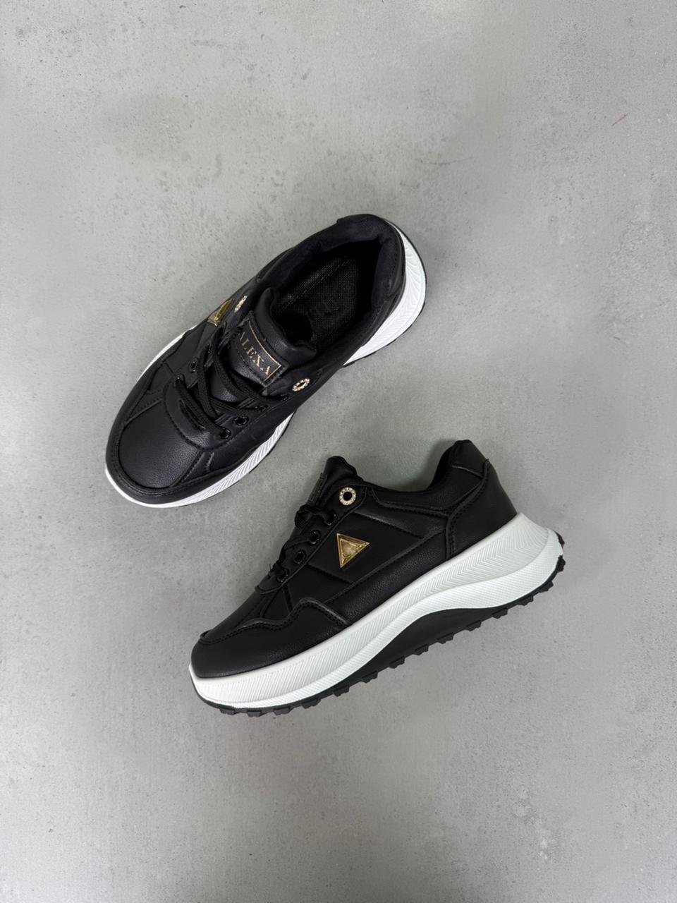 Tenis Chunky Para Mujer En Negro Con Suela Blanca Y Detalles Metálicos Dorado Rosé Estilo Urbano - 14144