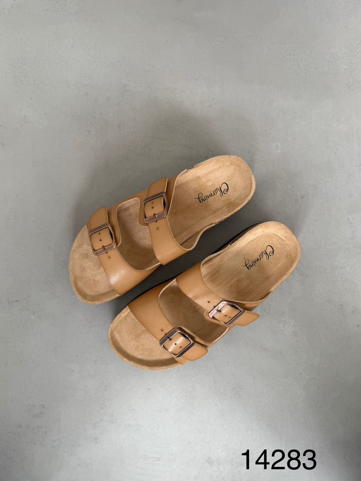 Sandalias Taupe de Plataforma con Dos Correas Ajustables y Hebillas Metálicas – 14283