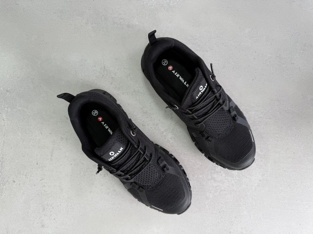 Tenis Deportivos Negro Total Con Suela Airflow Integrada Y Cavidades De Aire Estilo Activo Y Minimalista - 14289