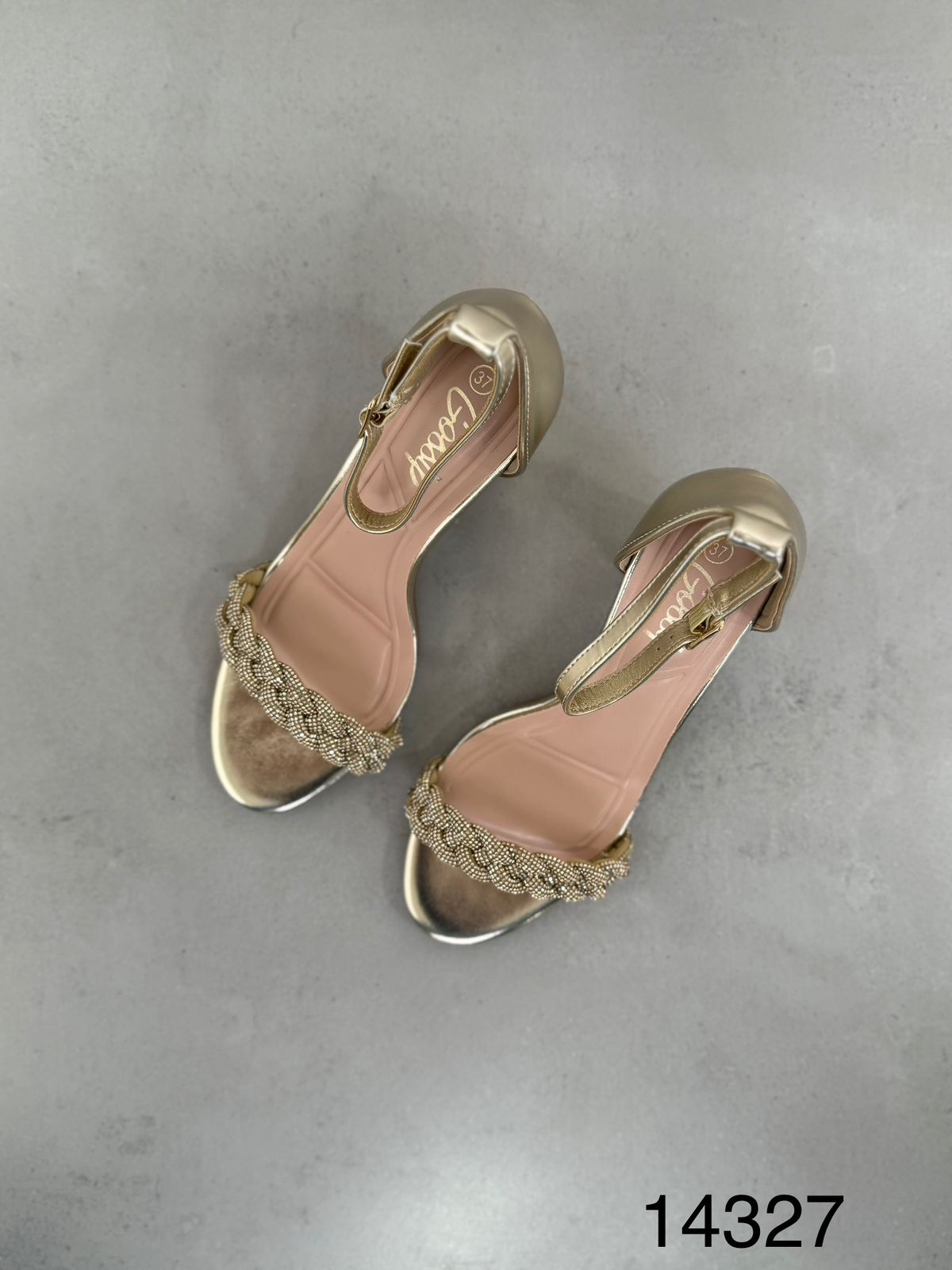 Sandalias Doradas con Tiras Trenzadas Brillantes, Pedrería y Tacón Alto Glamour Dorado - 14327