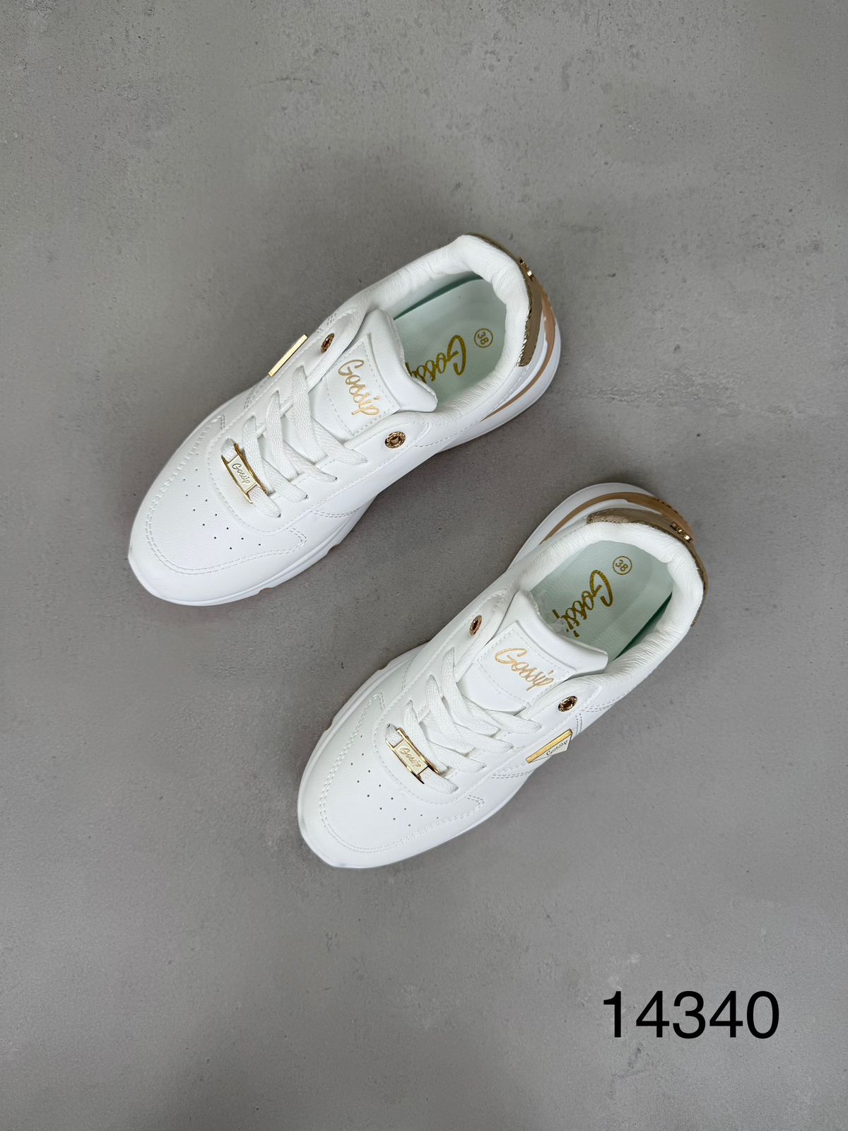 Zapatillas Glam Dorado 14340 Con Plataforma Ligera Y Detalles Metalizados Para Dama Comodidad Todo El Día