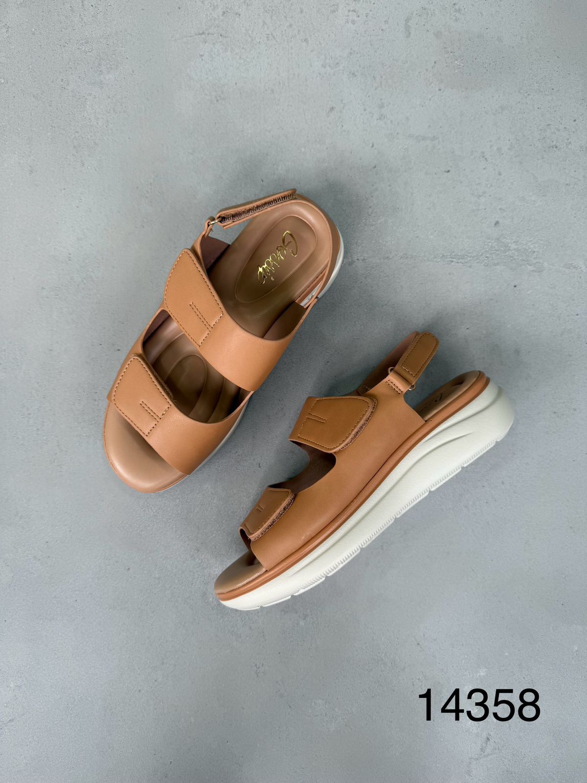 Sandalias Platforma Ergonómica Velcro Natural 14358 Con Pisada Suave Y Estable Duradera