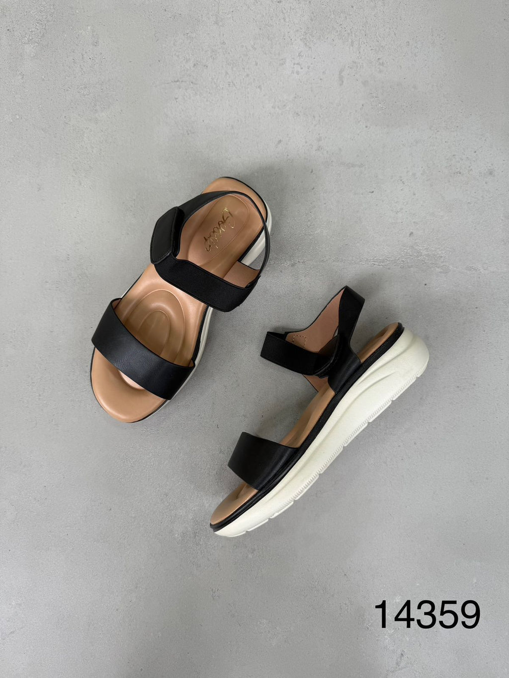 Sandalias Negras Con Plataforma Ergonómica 14359 Con Cierre De Velcro Y Soporte Cómodo En Cada Paso