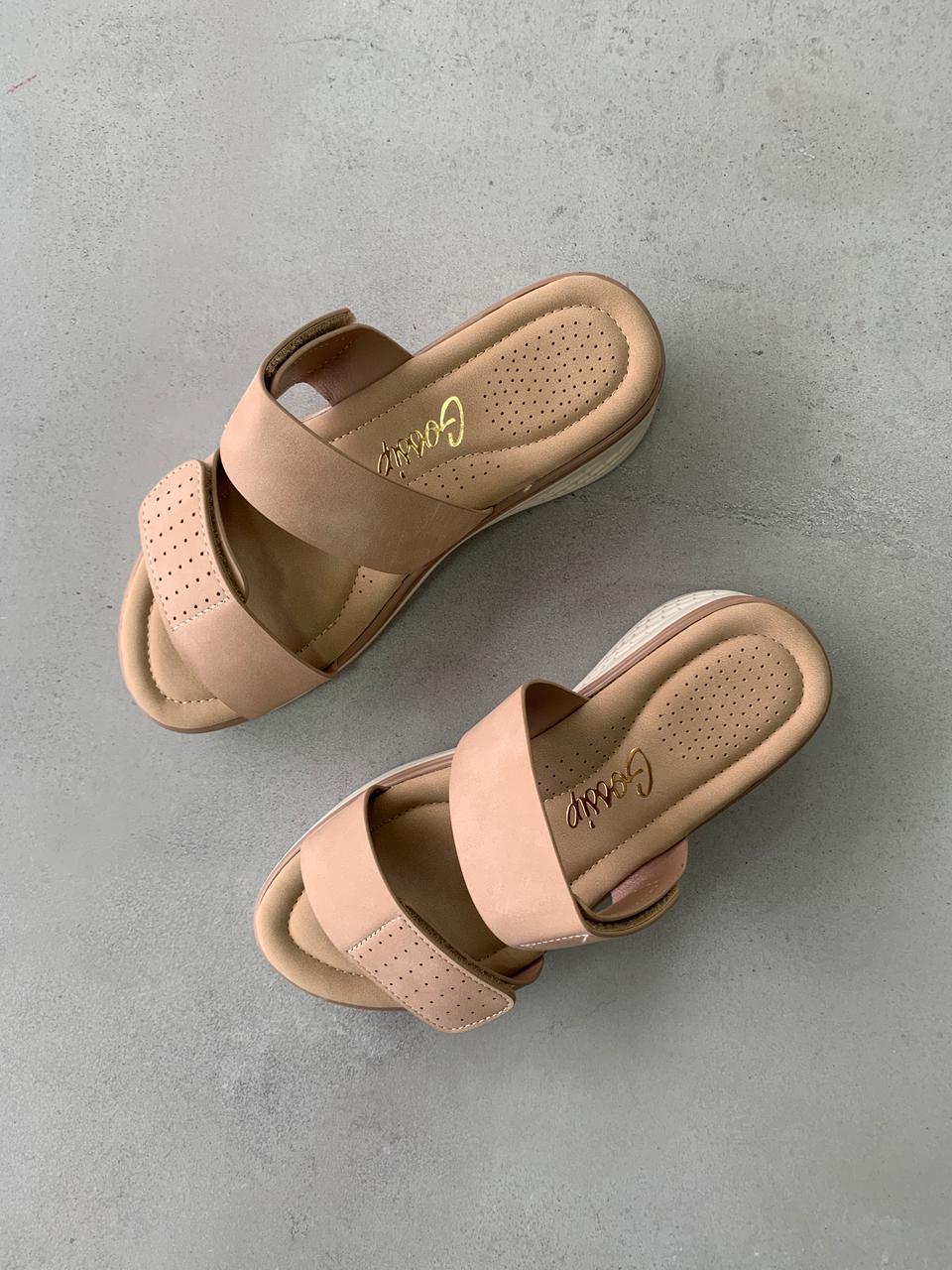 Sandalias Rosadas Confort Moderno 14364 Con Amortiguación Ligera Y Dos Correas Anchas Con Velcro