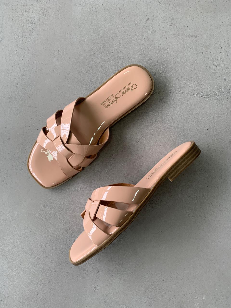 Sandalias Entrelazado 14408 Suela Plana Para Estabilidad Y Ligereza Con Diseño Entrelazado revisar