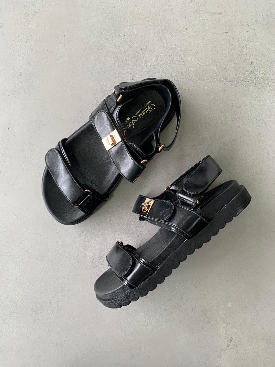 Sandalias Hebilla Metálica 14417 Con Suela Ergonómica Ligera Y Versátil Para Uso Diario