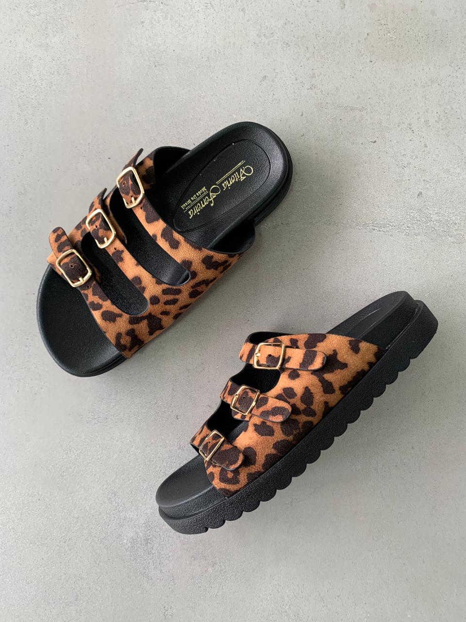 Sandalias Leopardo Con Triple Hebilla 14422 Ajuste Personalizable Y Suela Acolchonada