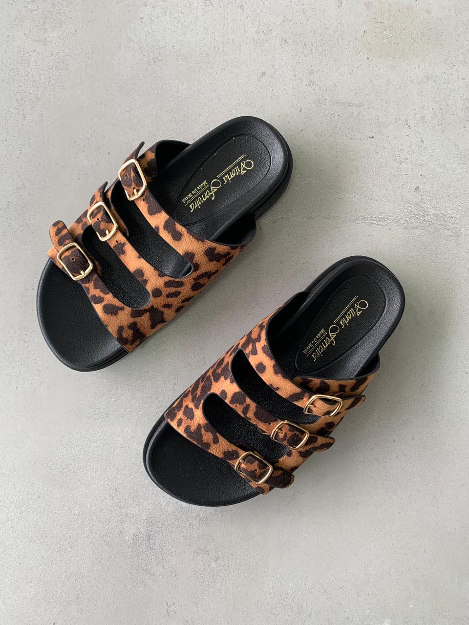 Sandalias Leopardo Con Triple Hebilla 14422 Ajuste Personalizable Y Suela Acolchonada