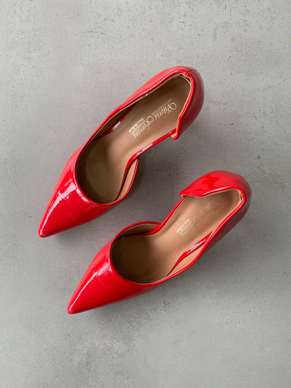 Zapatos De Tacón Punta Fina Rojo Charol 14425 Estilo Icónico Y Sofisticado Con Tacón Medio Aporta Confianza