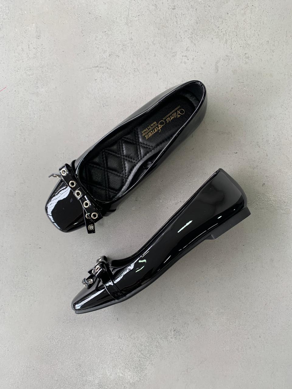 Bailarinas Negras de Charol Brillante con Lazo Frontal – Estilo Atemporal y Versátil – 14457