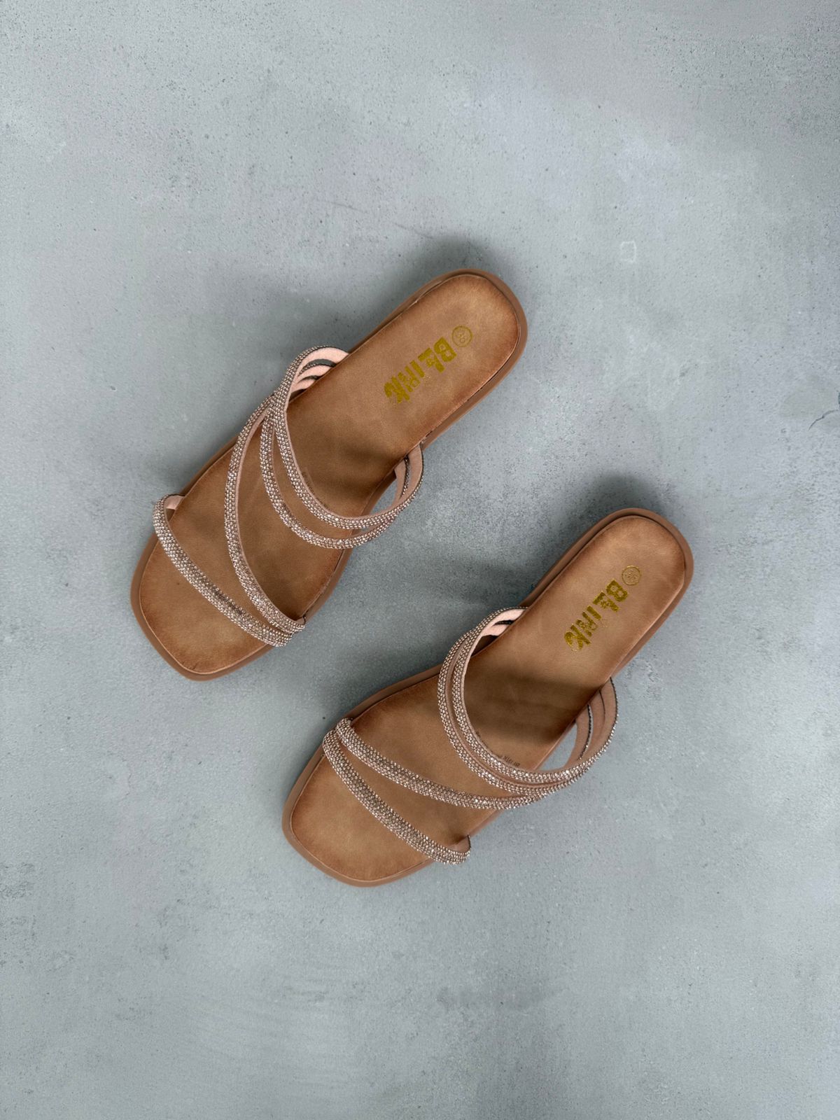 Sandalias Rosé Gold Brillantes Punta Cuadrada 14471 Elegancia Sutil Para Cada Ocasión