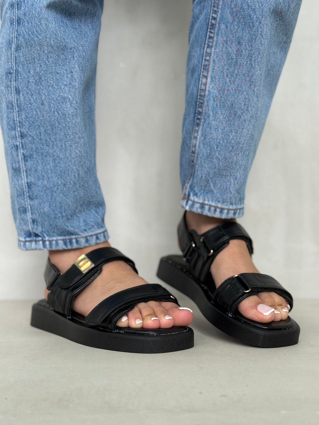 Sandalias Minimalismo Urbano Ultra Ligero 14045 Confort Diario Y Velcro Ajustable