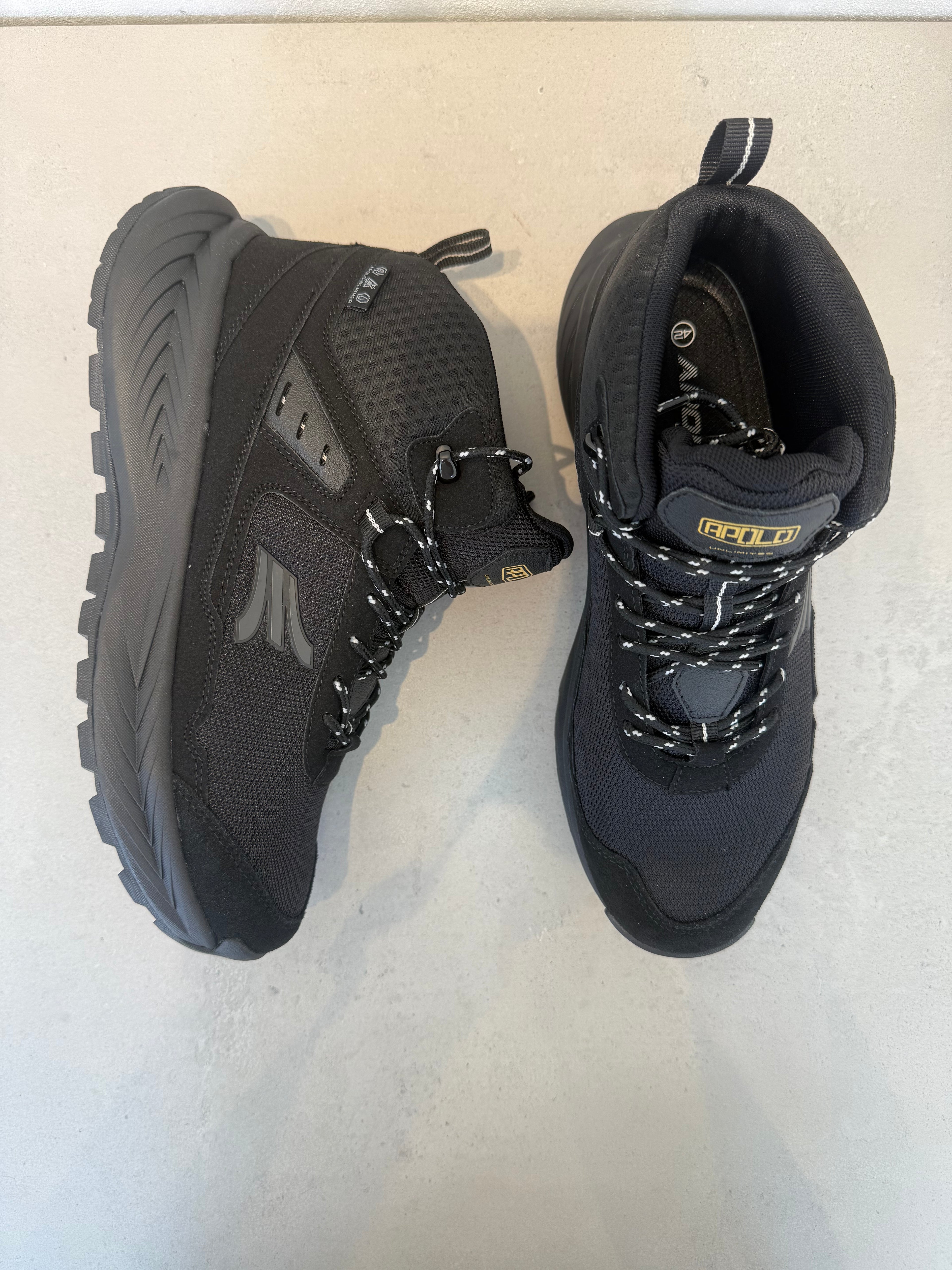 Zapato Casual Negro Liso con Silueta Minimalista para Uso Diario y Acabado Uniforme – 14637