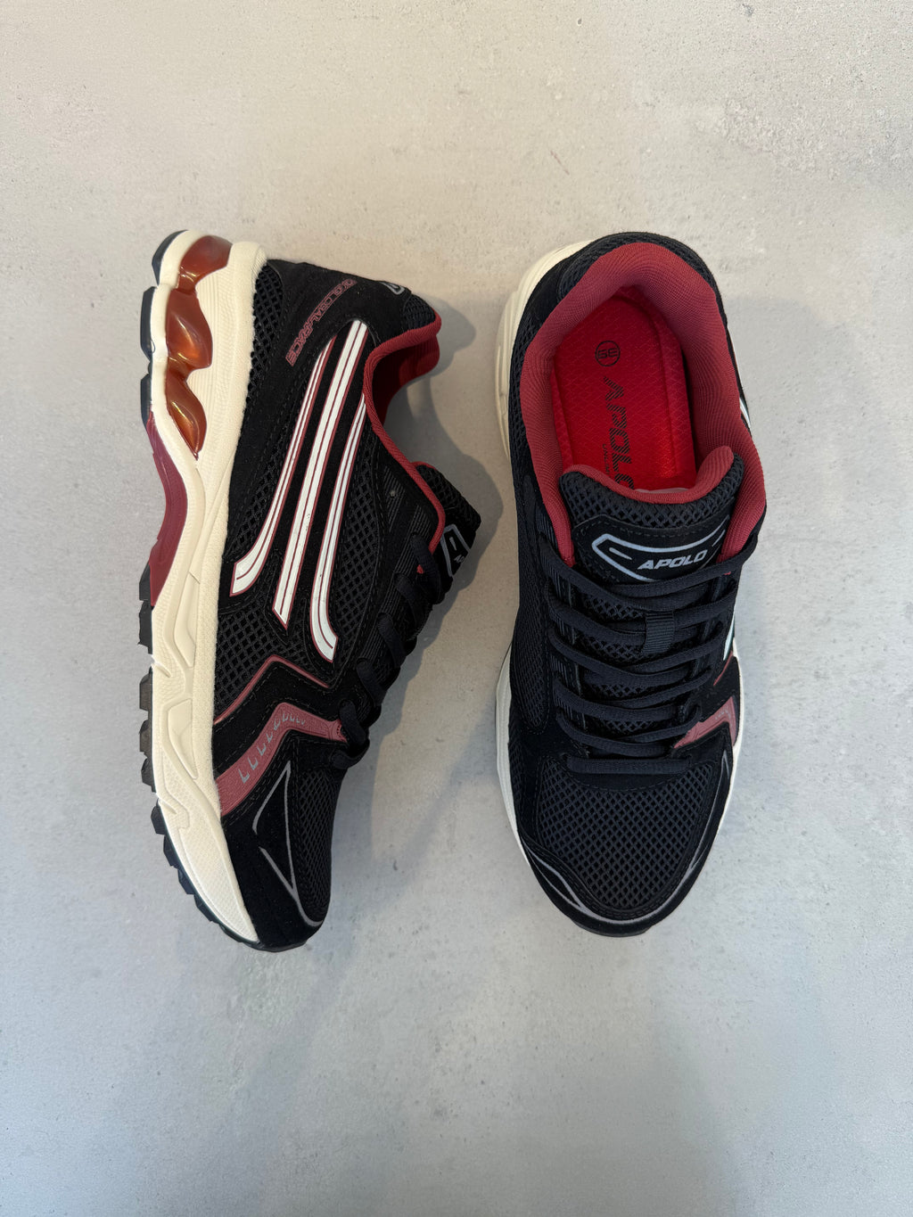 Tenis APOLO Negro Con Acabado Suave Y Cierre De Cordones Suela De Tracción – 14648