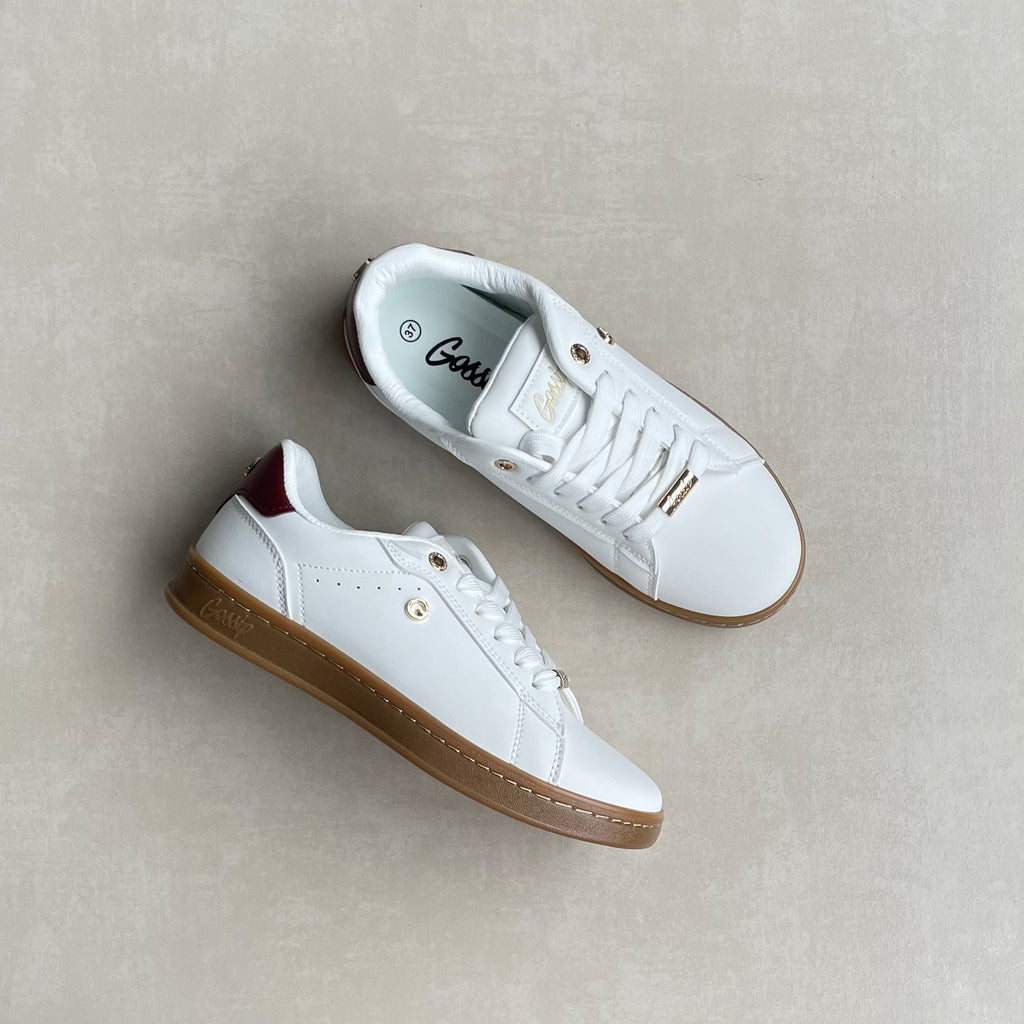 Zapatillas + Blancas Con Detalle Burdeos Y Herrajes Dorados Y Suela Caramelo + Elegante Estilo Urbano + 14319