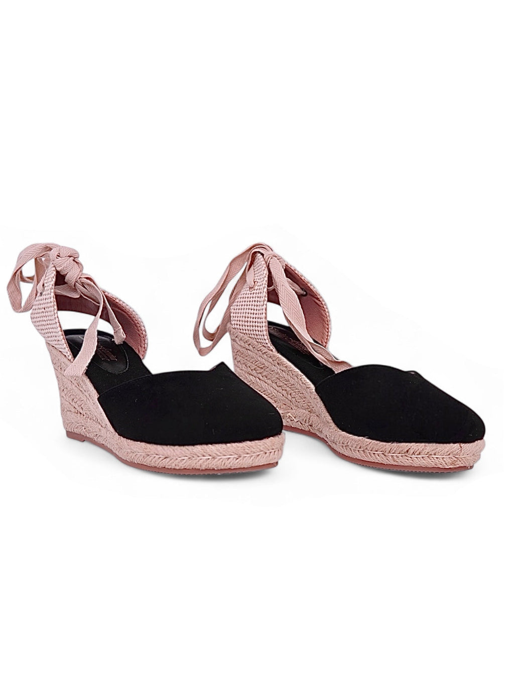 13150 - Alpargatas Negras con Cuña Tejida y Amarre Nude