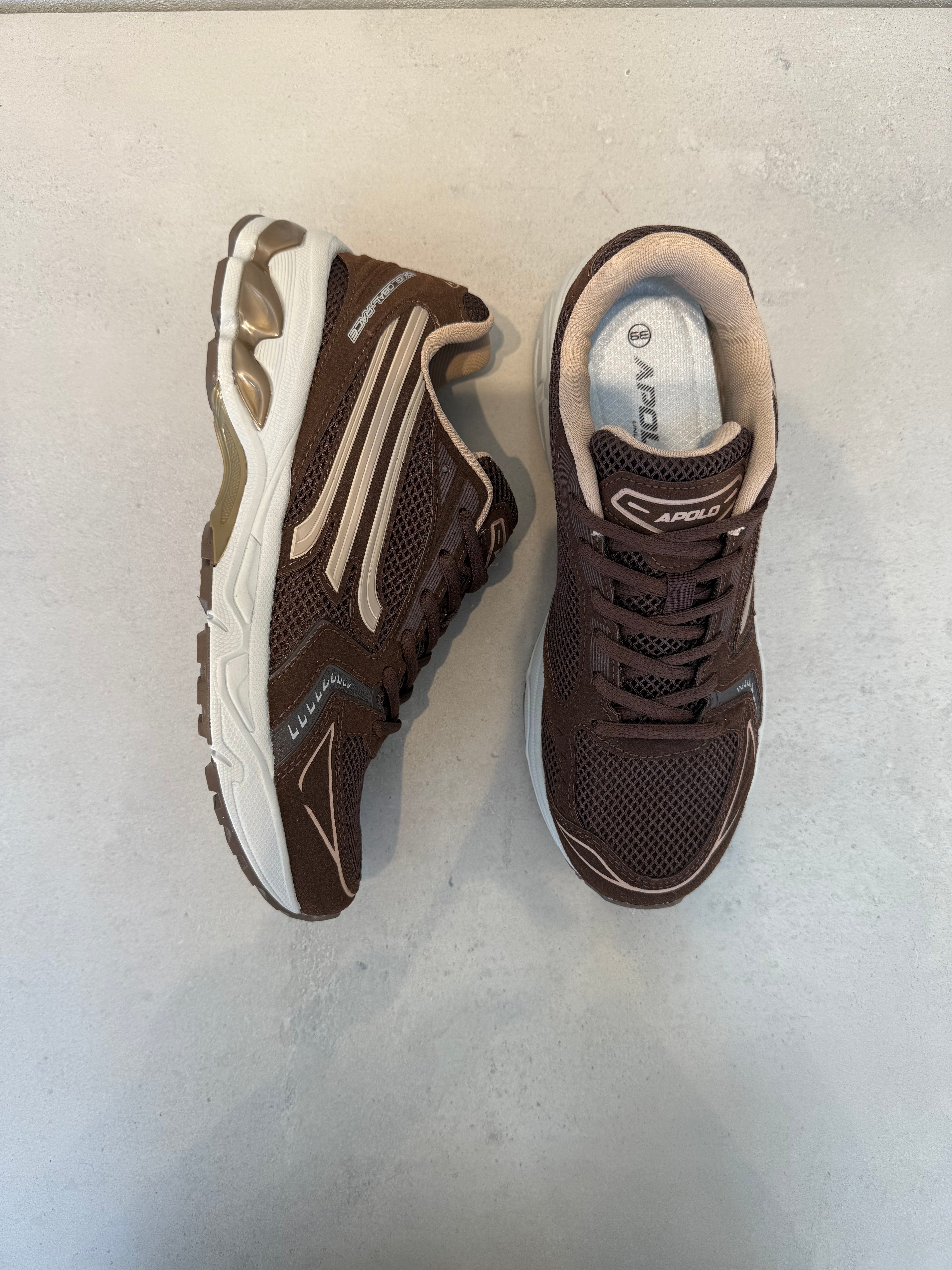 Tenis En Piel De Alta Calidad Marrón Con Cordones Tradicionales Y Suela Acolchada Estilo Casual – 14647