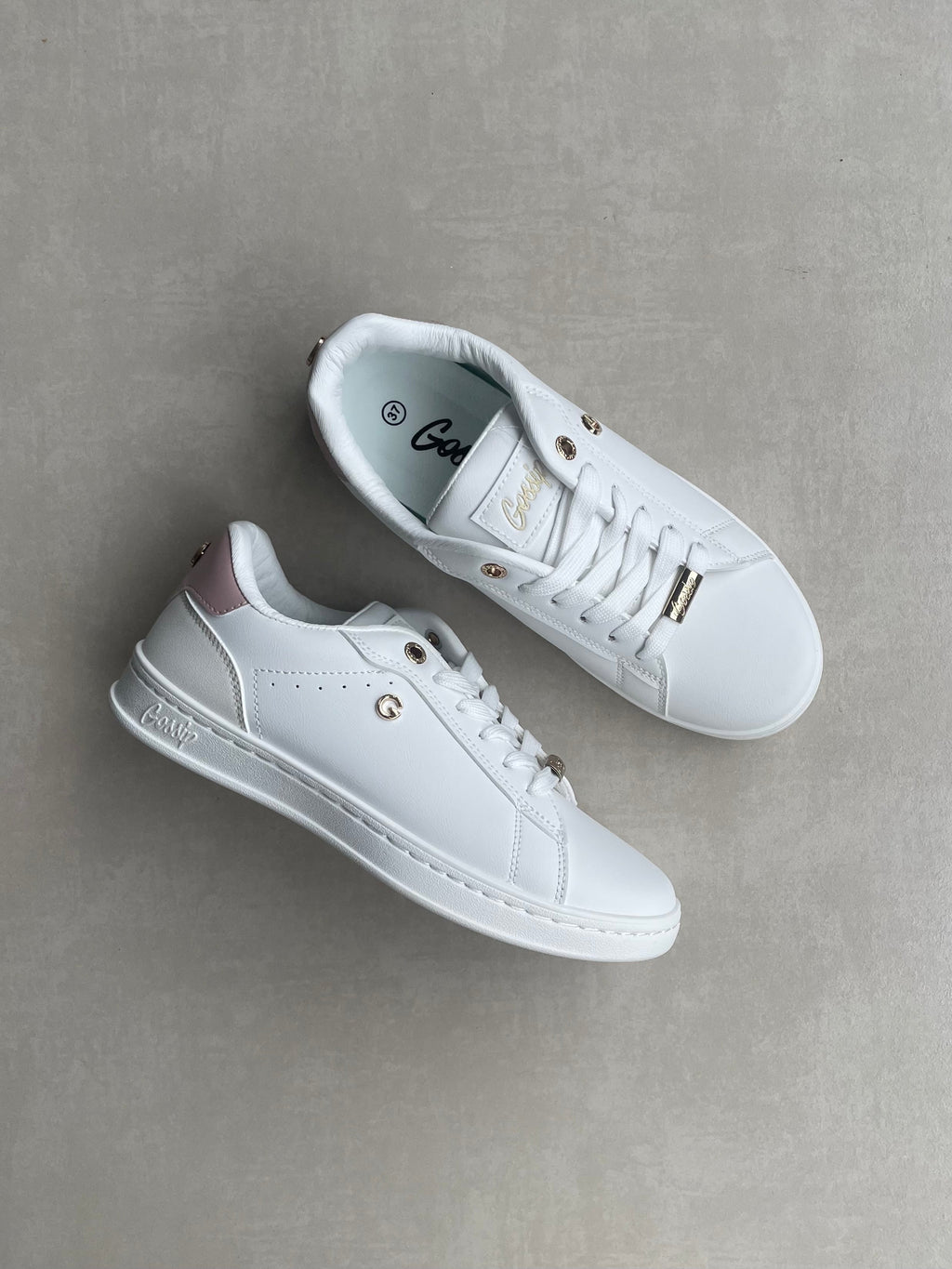 Zapatillas Minimalismo 14320 Comodidad Todo El Día Con Detalle Rosado Y Toques Dorados