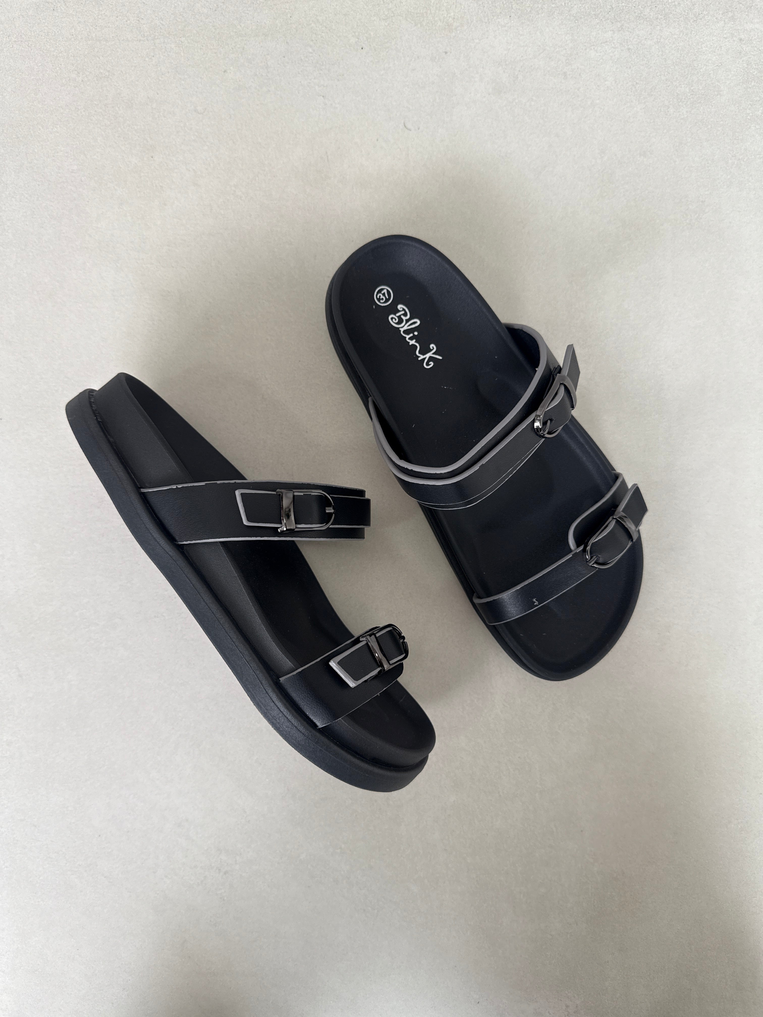 Sandalias Estilo Esencial 14484 Con Doble Hebilla Metálica Y Suela Ergonómica Para Soporte Del Arco