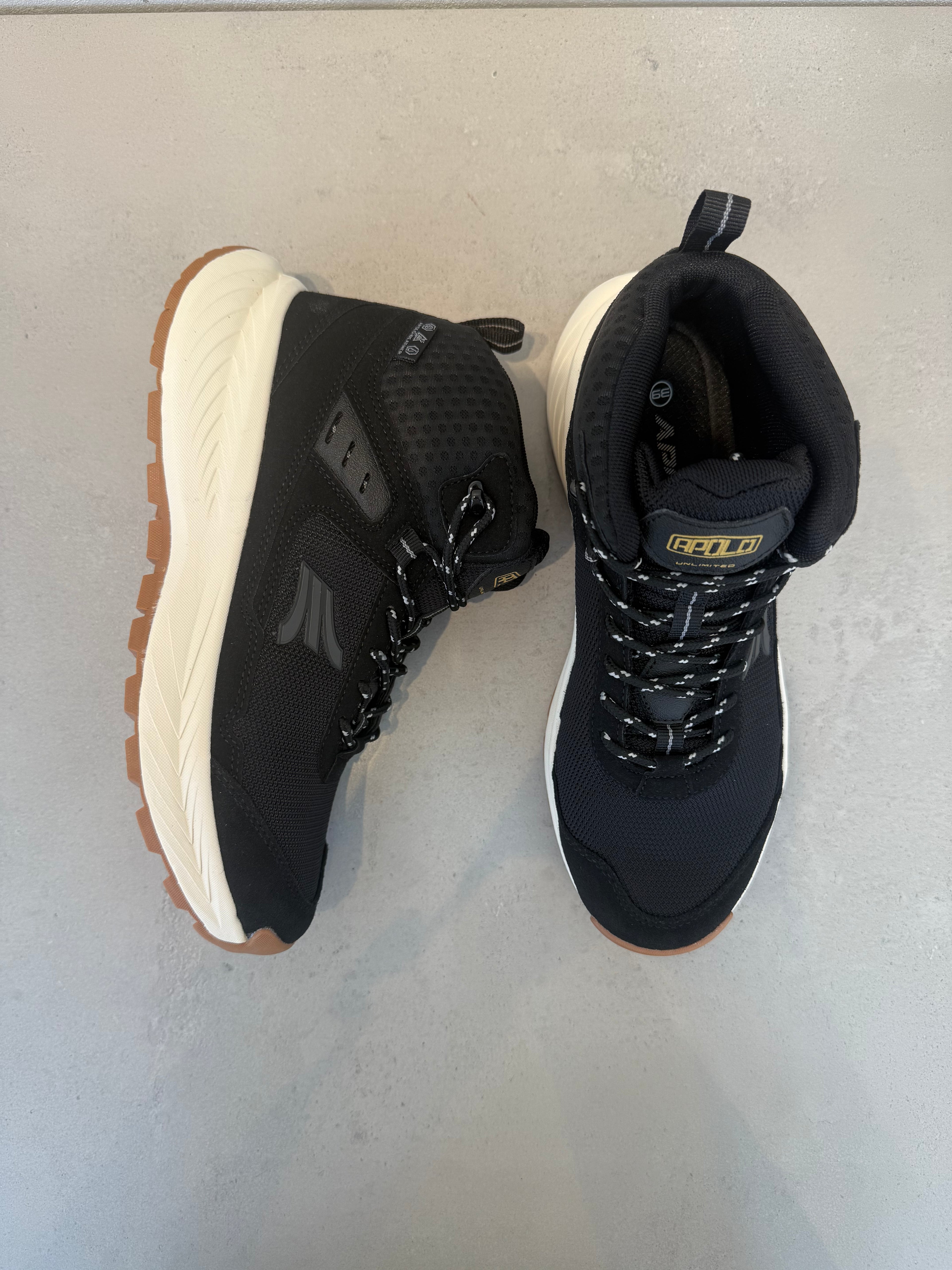 Zapato Slip On En Acabado Negro Sin Cordones Con Interior Suave Y Plantilla Acolchada 14636