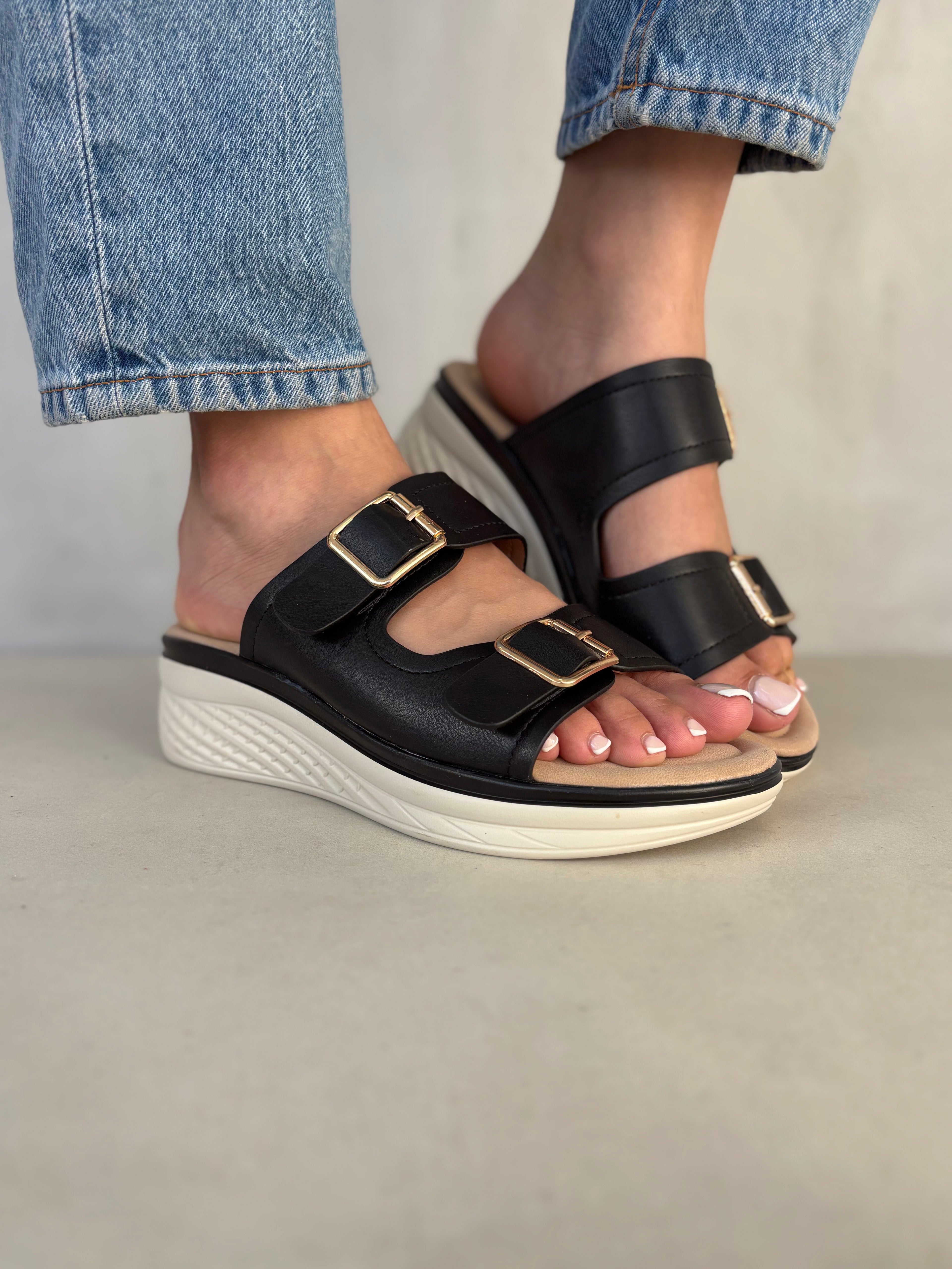 Sandalias Plataforma Con Hebillas Doradas 14365 Confort Diario Y Estilo Moderno Elegante