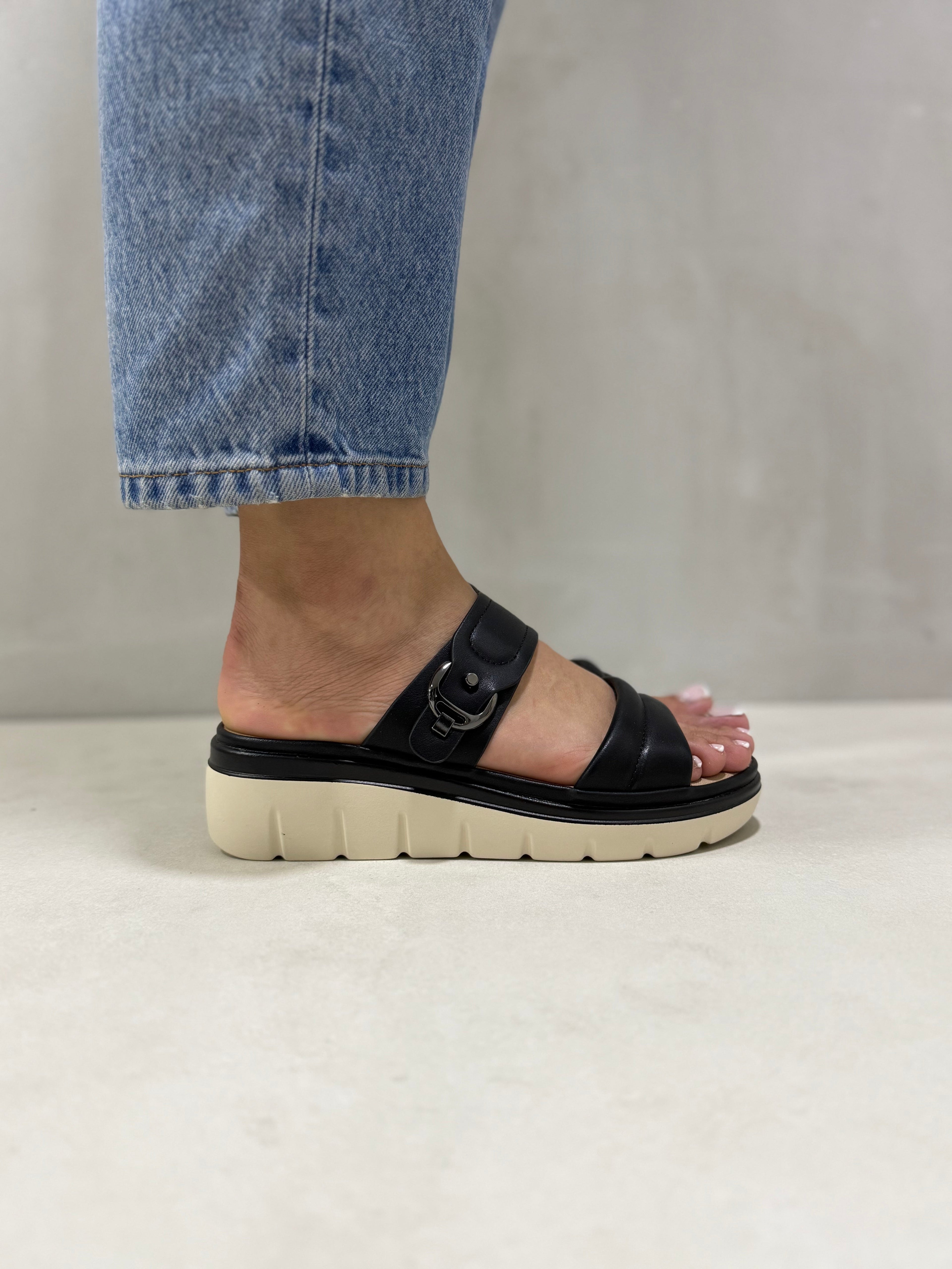 Sandalias Doble Hebilla Plataforma 14029 Con Diseño Moderno Y Máximo Confort Para Todo El Día