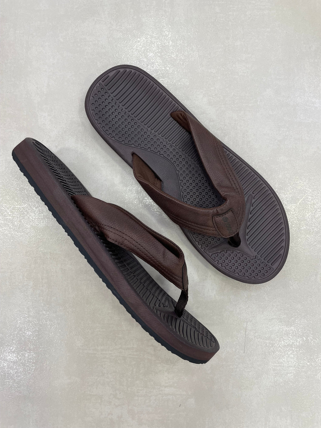 Chancletas + marrón oscuro con tiras anchas, base anatómica y plantilla de espuma + sin cierres para uso diario + 14395