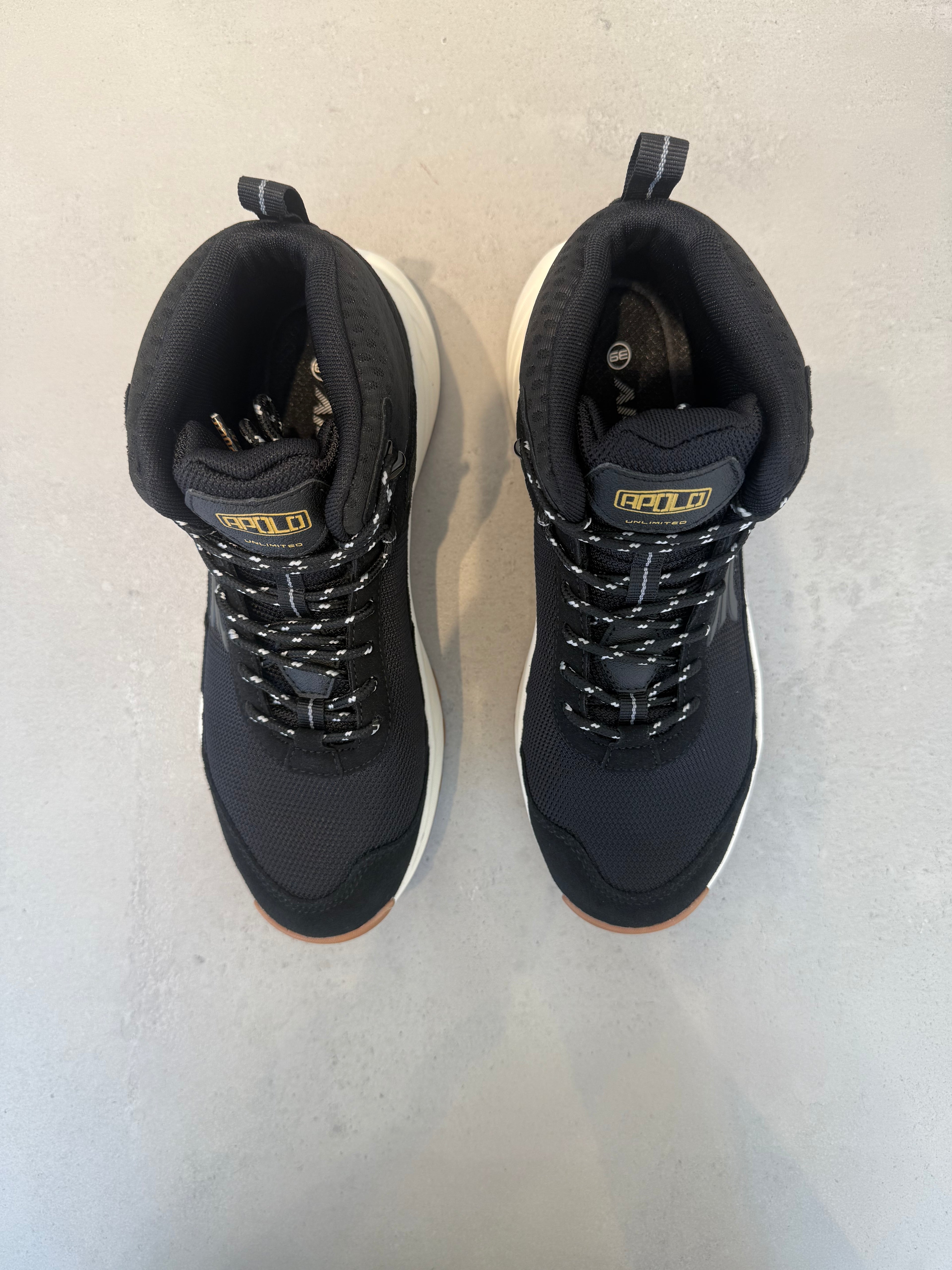 Zapato Slip On En Acabado Negro Sin Cordones Con Interior Suave Y Plantilla Acolchada 14636