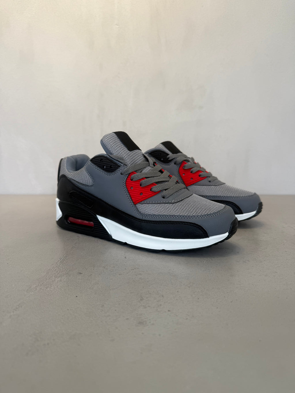 Tenis Para Hombre Gris Con Toques Rojos + Cierre De Cordones + Suela Plana Y Flexible + Tejido Transpirable + 14125