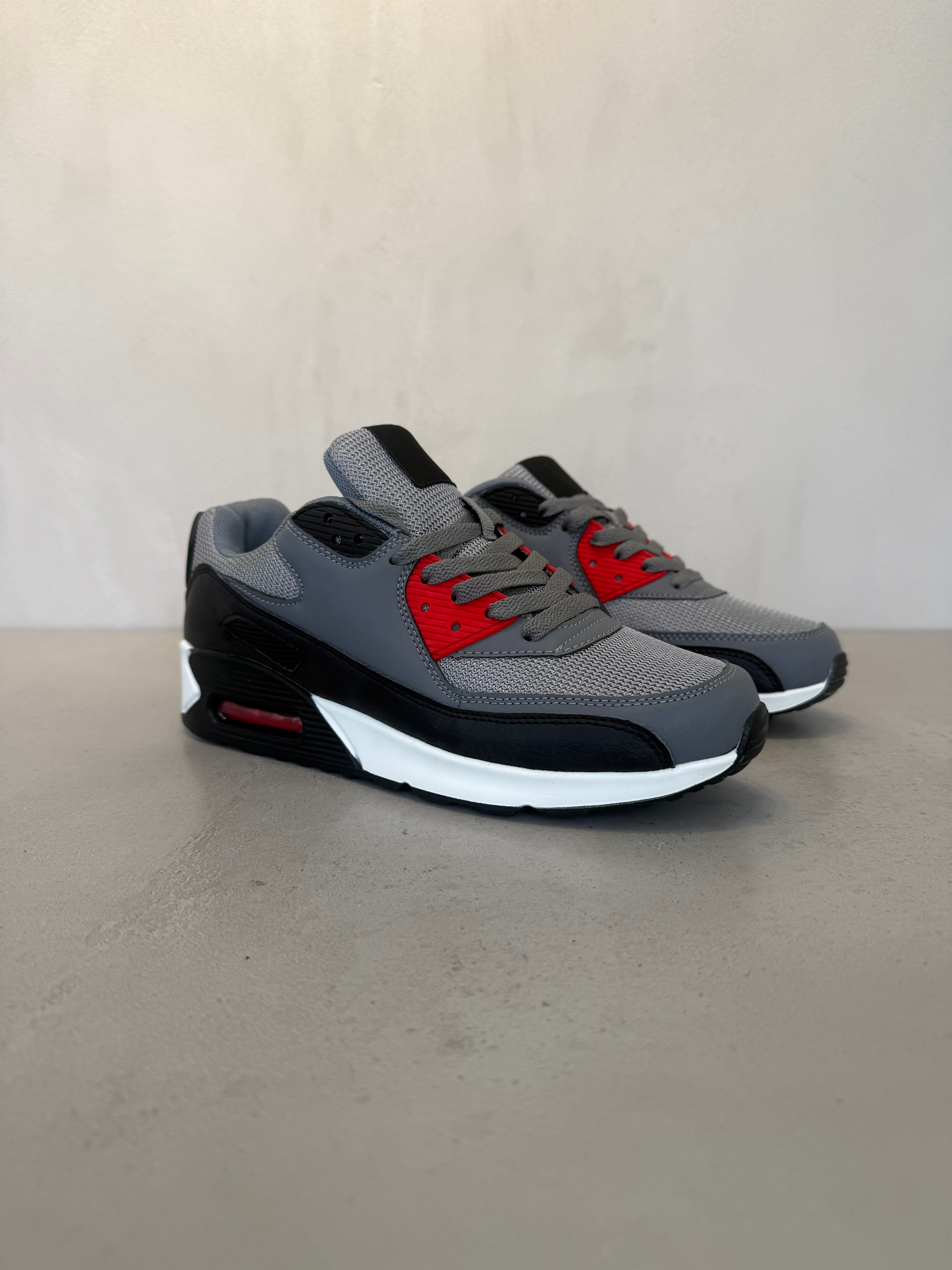 Tenis Para Hombre Gris Con Toques Rojos + Cierre De Cordones + Suela Plana Y Flexible + Tejido Transpirable + 14125