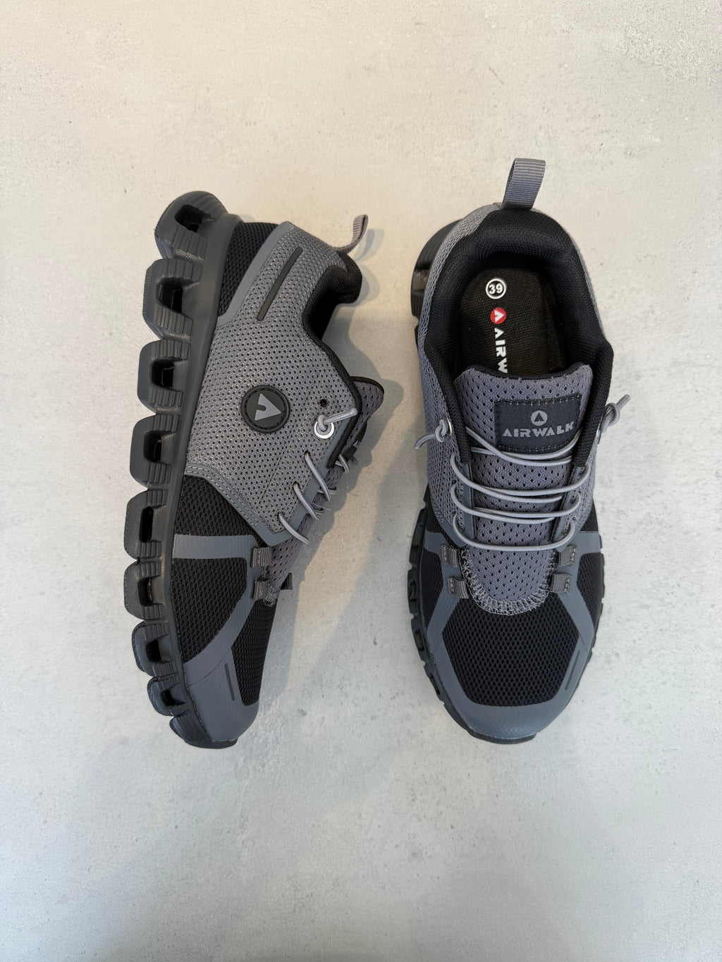 Tenis Deportivos Gris Y Negro 14293 Rendimiento Soporte Y Amortiguación Avanzada