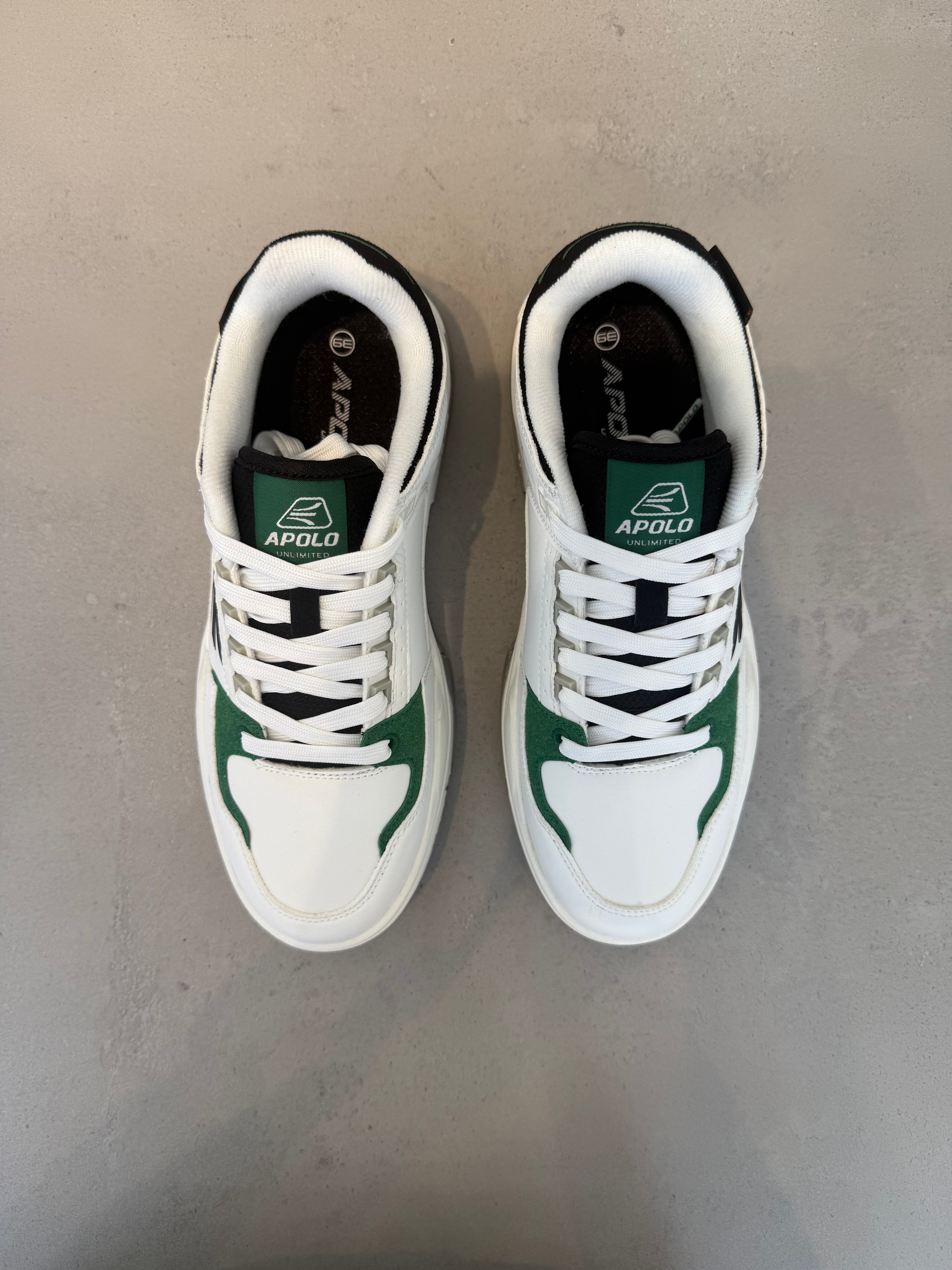 Zapatilla Deportiva en Piel Sintética y Malla con Cordones, EVA Acolchada, Blanco Puro con Toques Verdes – 14635