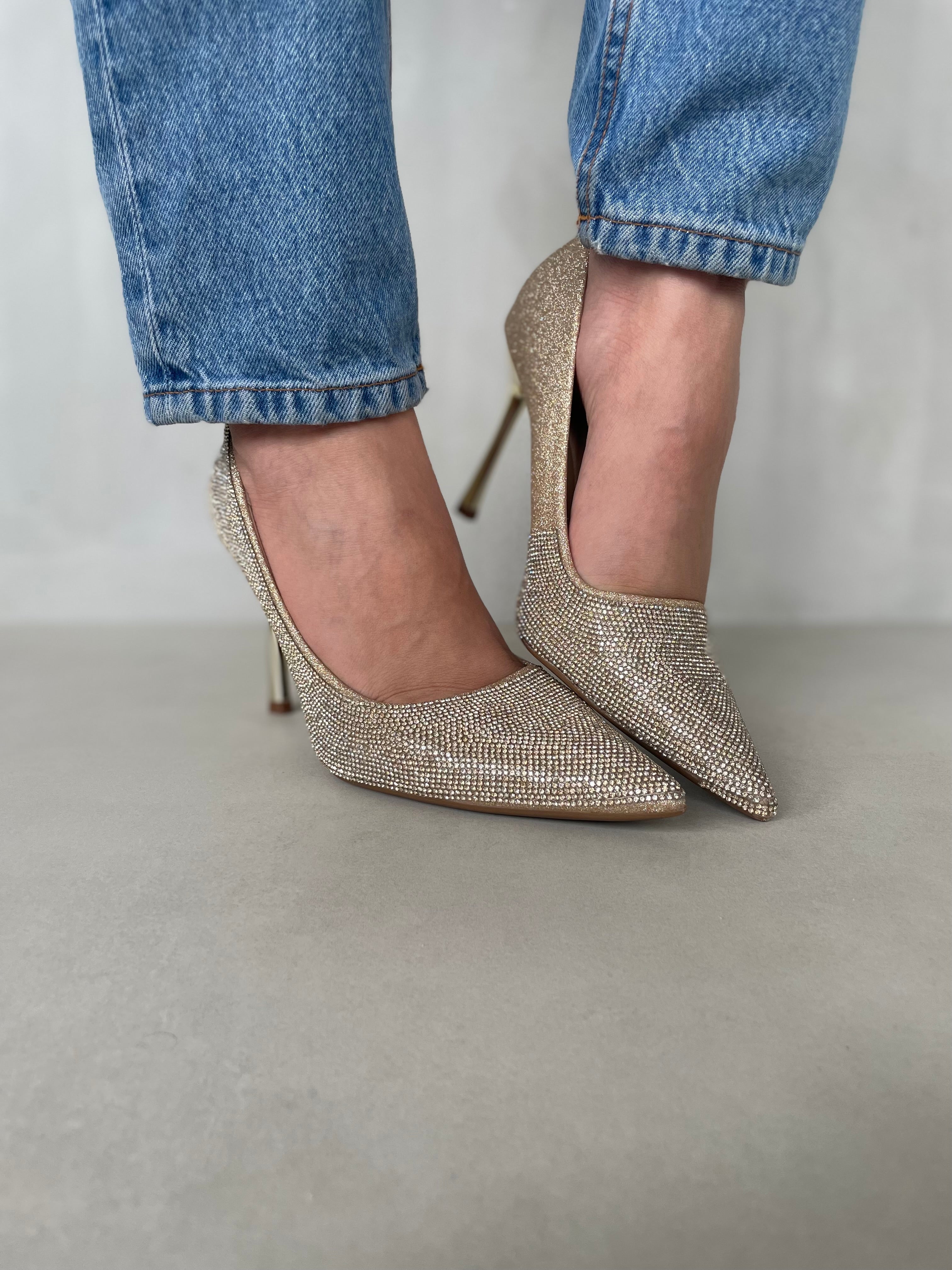 Zapatos de Tacón Dorados con Brillo Fino y Punta Fina + Estilo Sofisticado y Elegante + 14259