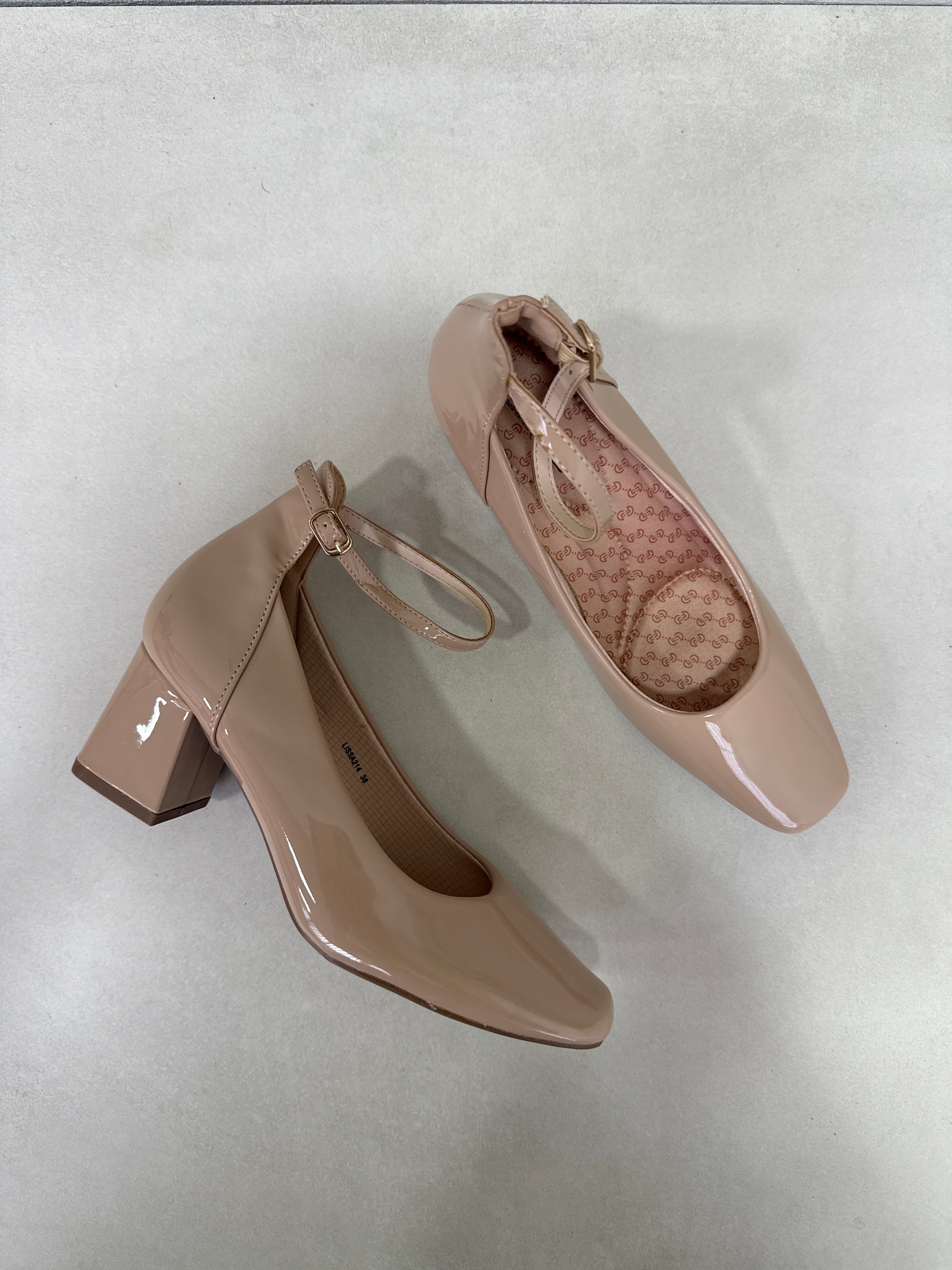 Zapatos de Tacón Cuadrado Charol Rosado Pulsera 11629 Estilo Romántico y Femenino