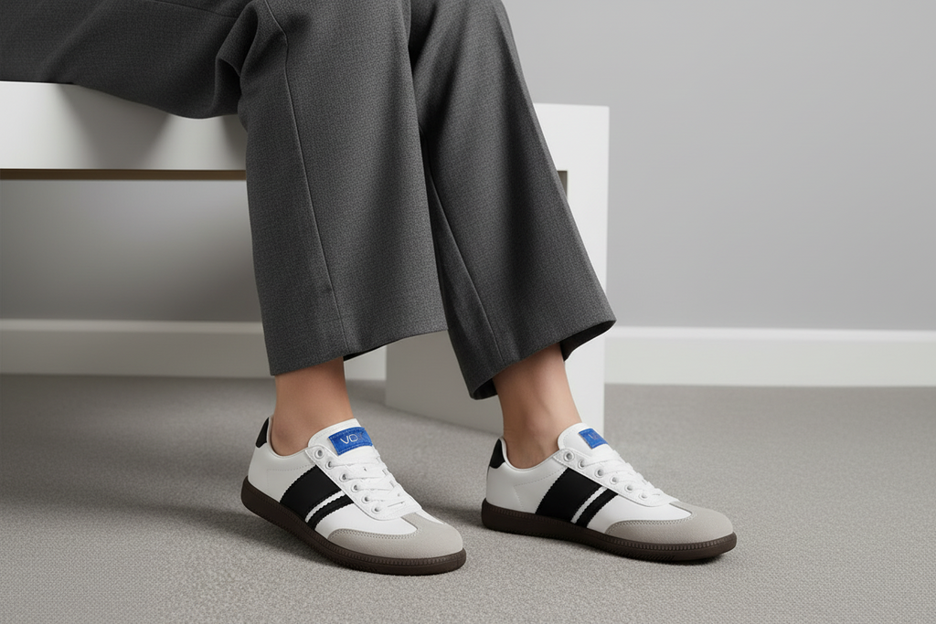 Tenis Casual Gris Claro Con Detalles Rosa Pastel Para Dama Estilo Retro Renovado - 13408