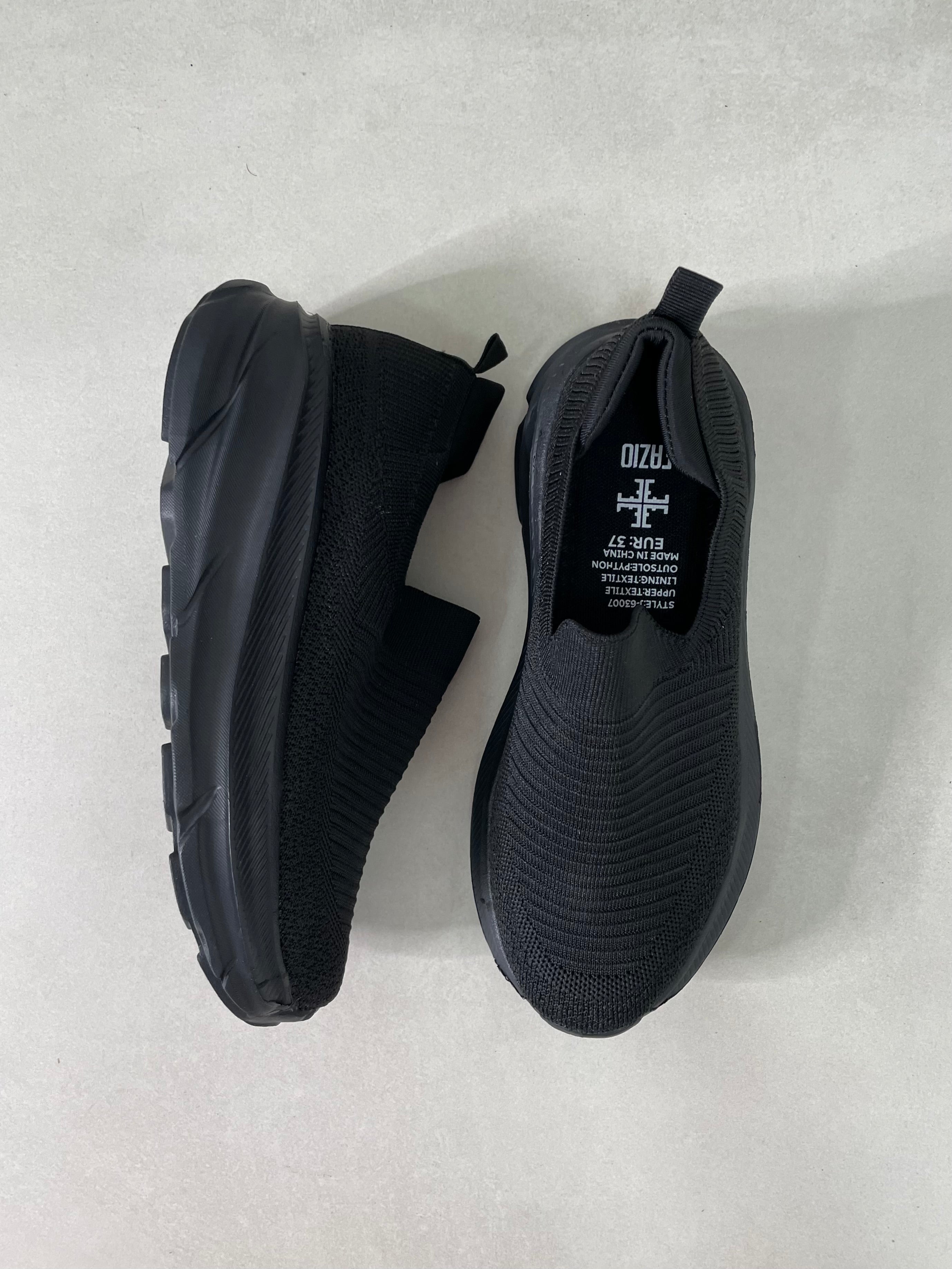 Zapatos Slip On Negros Con Tejido Elástico Y Suela Alta Estilo Urbano Moderno - 14284