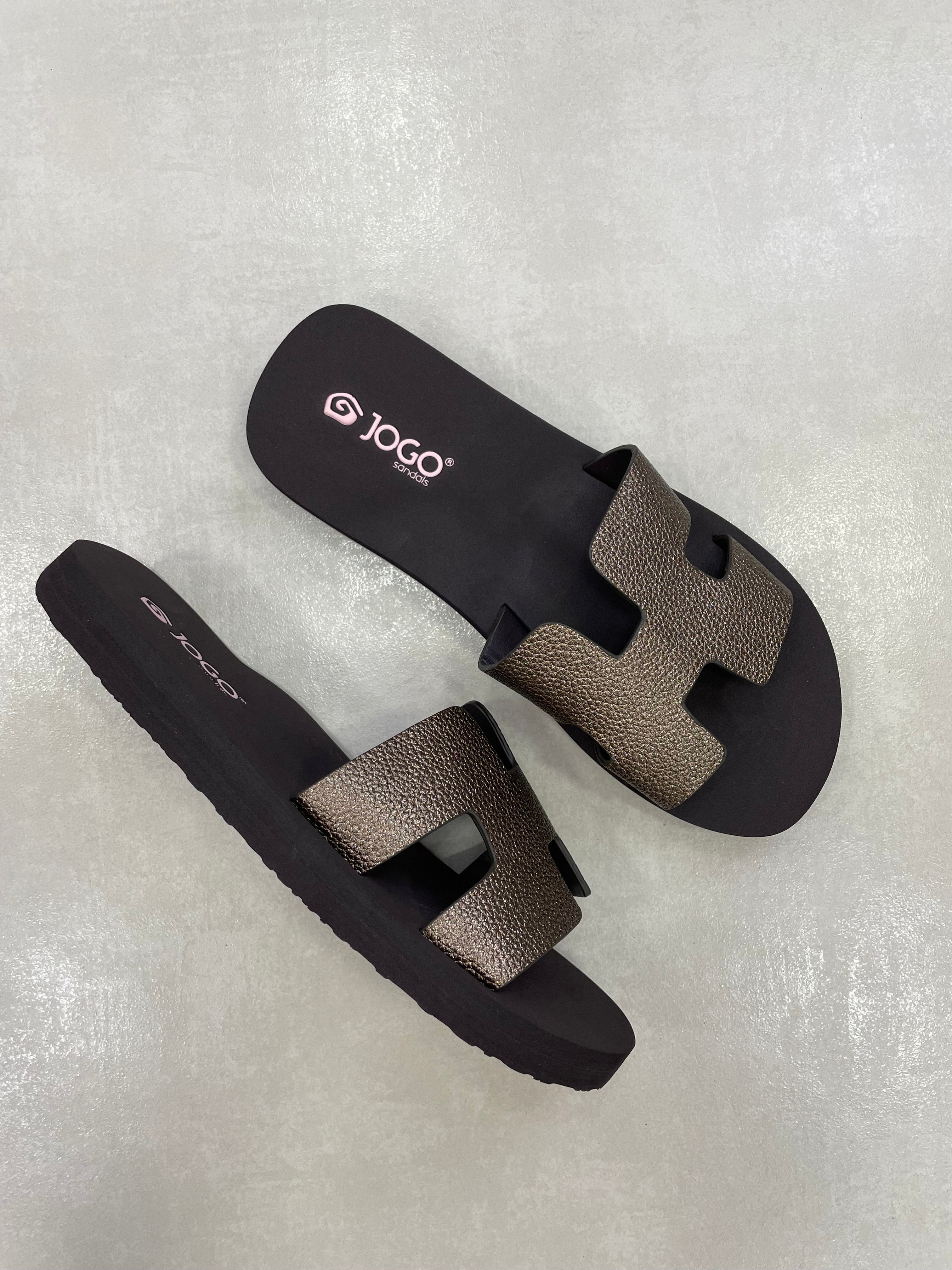 Sandalias Forma H Brillo Metálico 14386 Plantilla Acolchada Para Mayor Comodidad Al Caminar