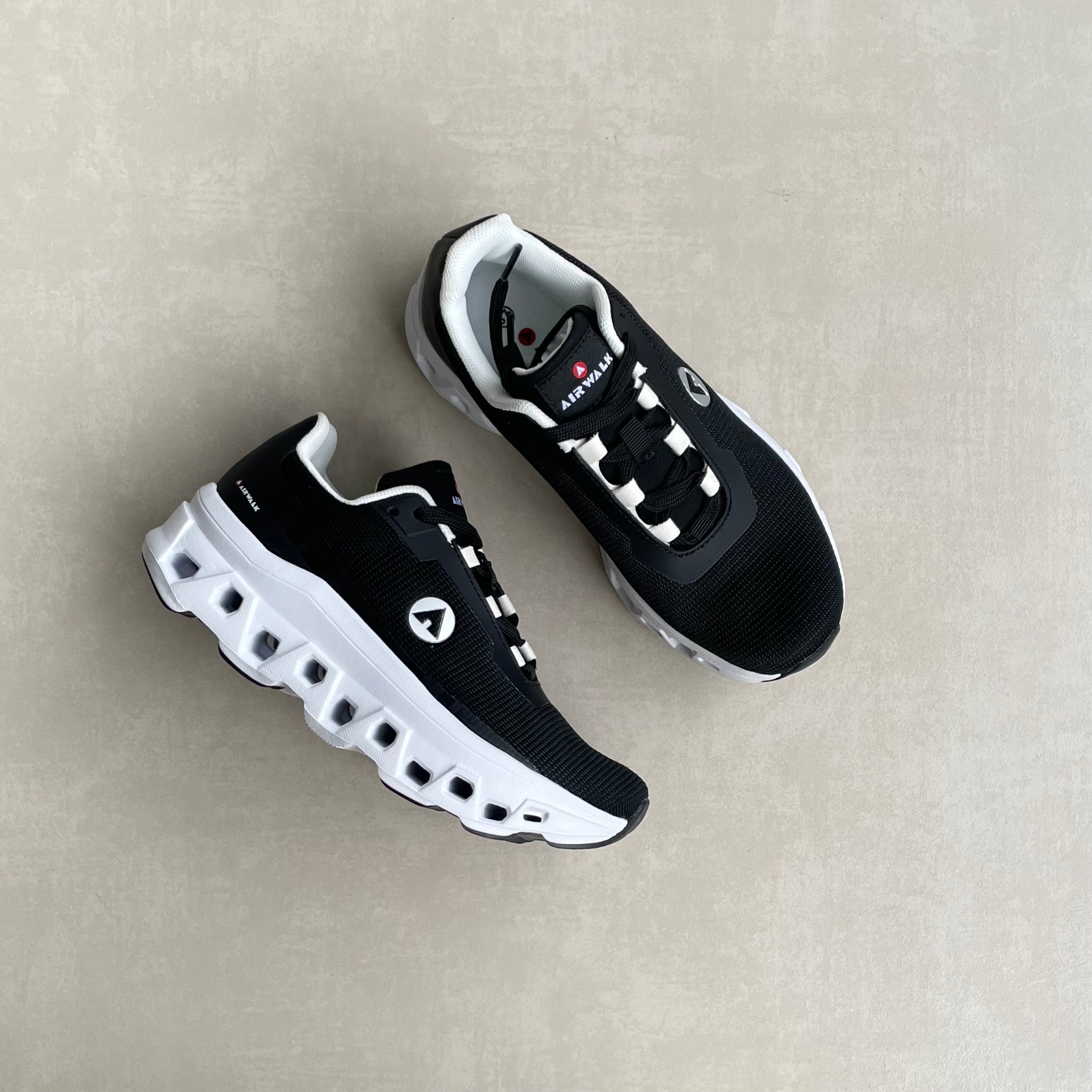 Tenis Deportivos AirTech 14299 Con Suela Tecnológica Y Cámara De Aire Para Amortiguación Superior Y Estilo Deportivo