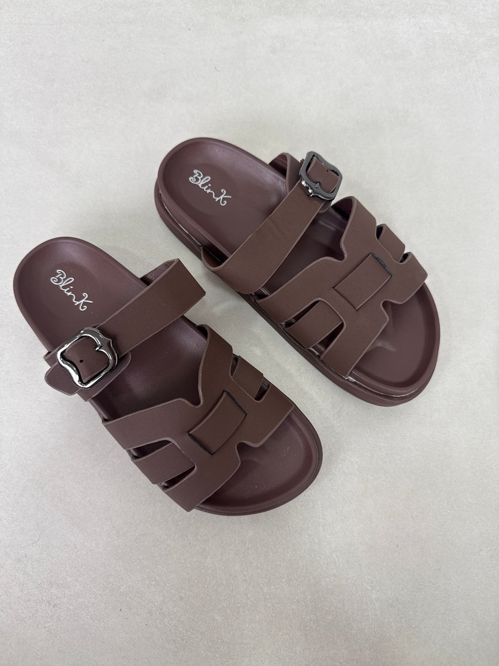 Sandalias Entrelazadas Naturales Con Hebilla Plateada 14481 Confort Ergonómico Y Suela Liviana