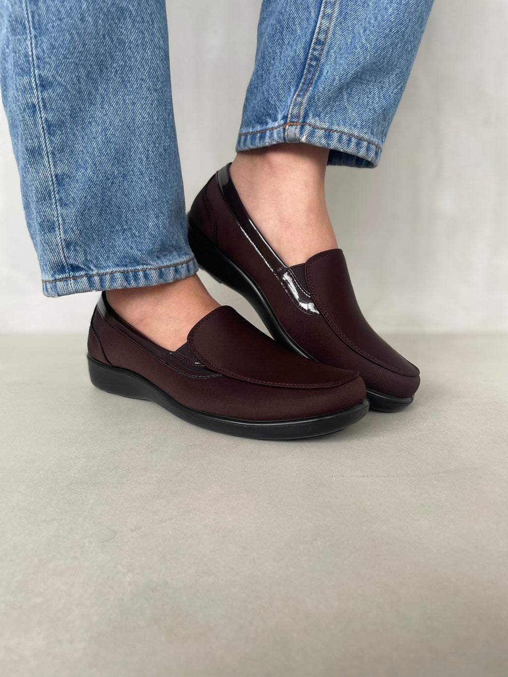 Zapatos Slip On Marrón Clásico 10546 Con Suela Ergonómica Para Uso Diario Y Mayor Comodidad