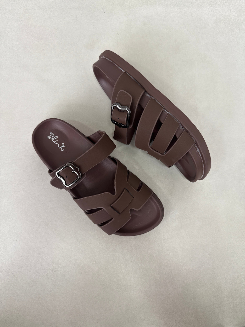 Sandalias Entrelazadas Naturales Con Hebilla Plateada 14481 Confort Ergonómico Y Suela Liviana