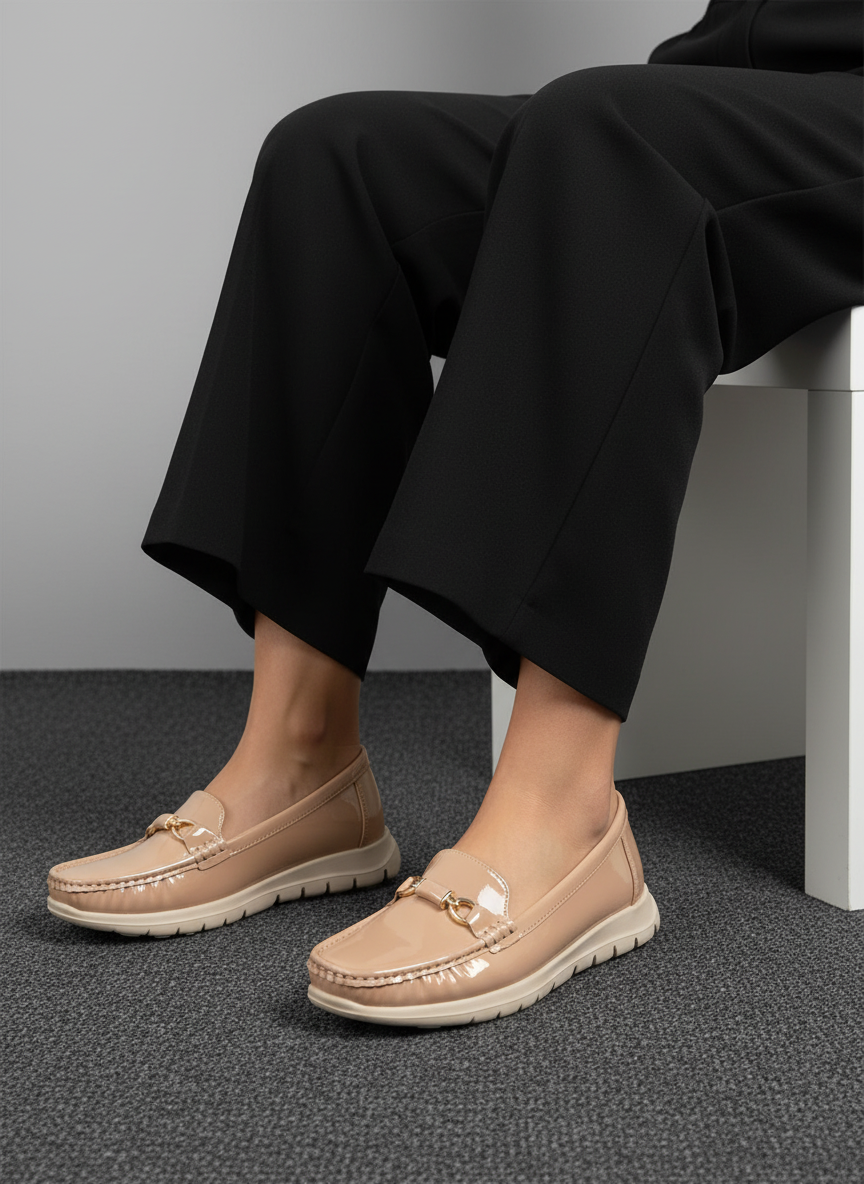 Mocasines Nude Con Acabado Charol Brillante Calzado Elegante y Versátil Día a Día 14566