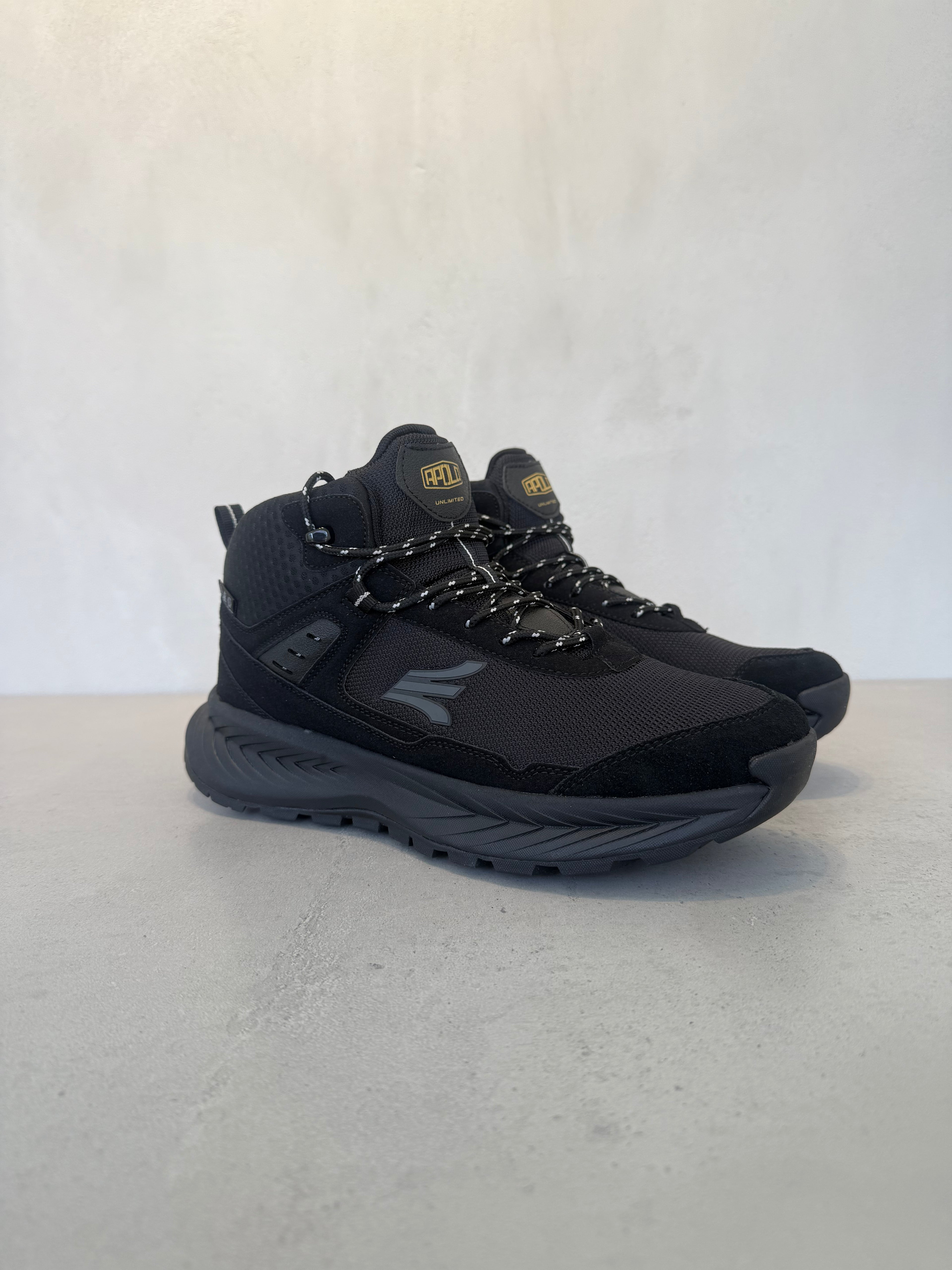 Zapato Casual Negro Liso con Silueta Minimalista para Uso Diario y Acabado Uniforme – 14637