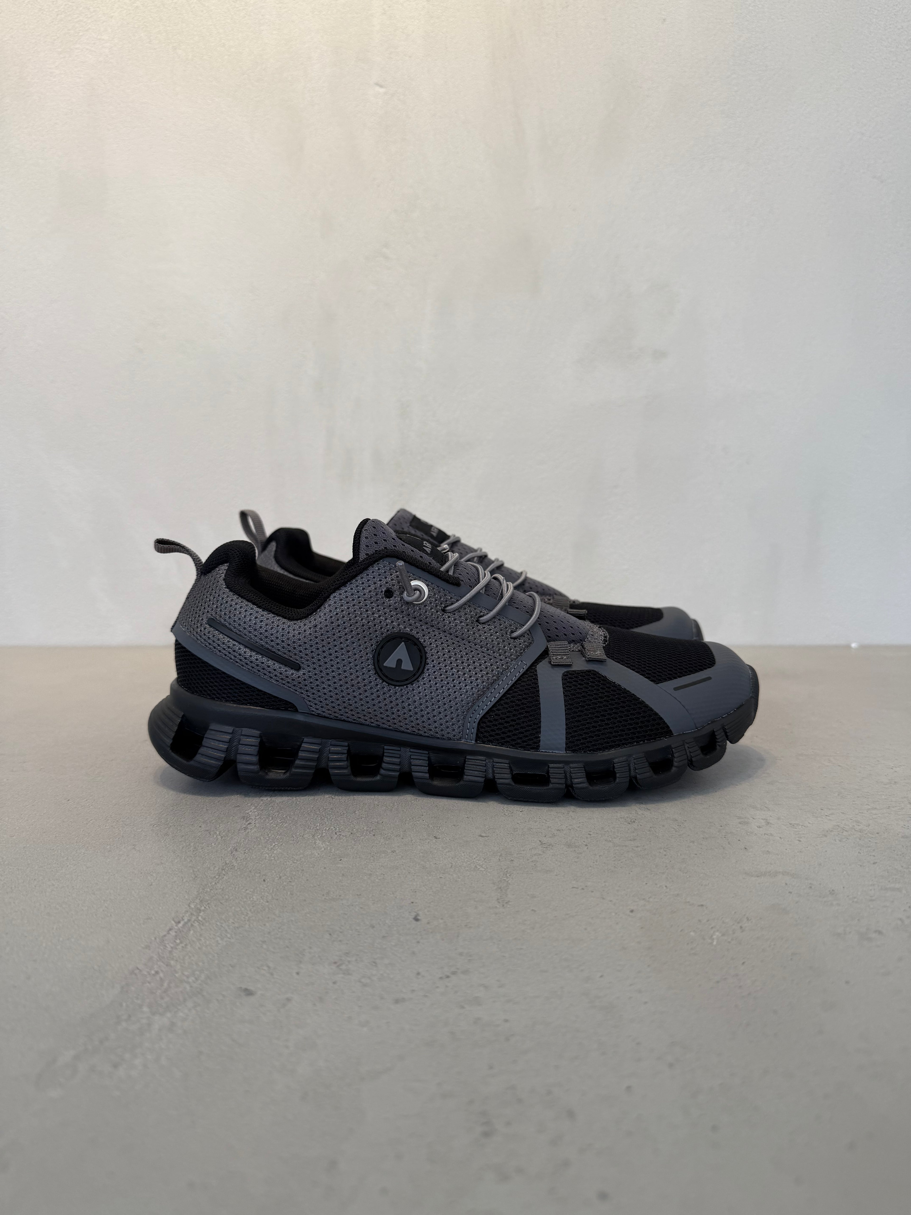 Tenis Deportivos Gris Y Negro 14293 Rendimiento Soporte Y Amortiguación Avanzada