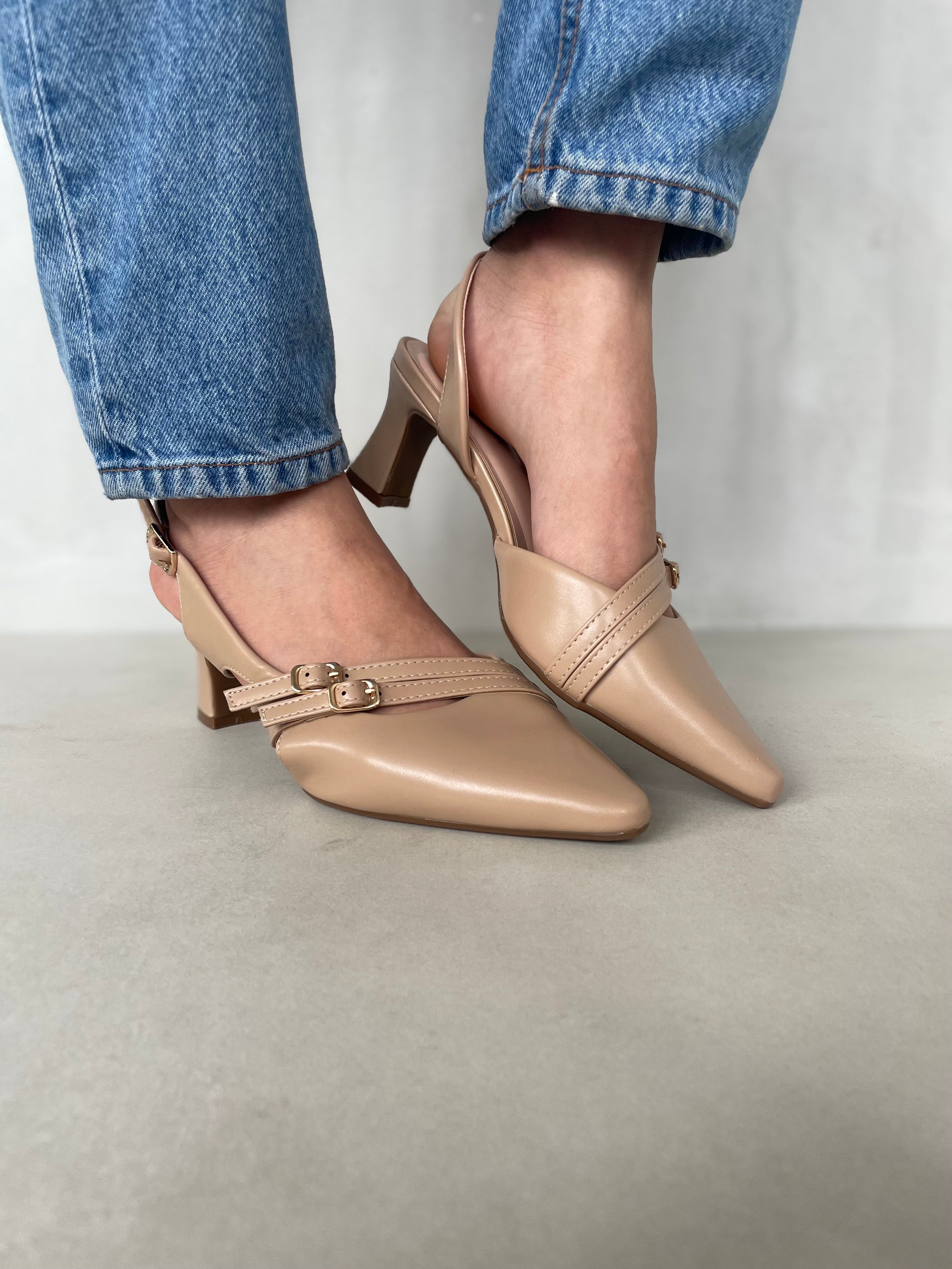 Zapatos Cruzadas Beige 14249 Elegantes Cómodos Con Tacón Medio Correas Cruzadas Hebilla Lateral