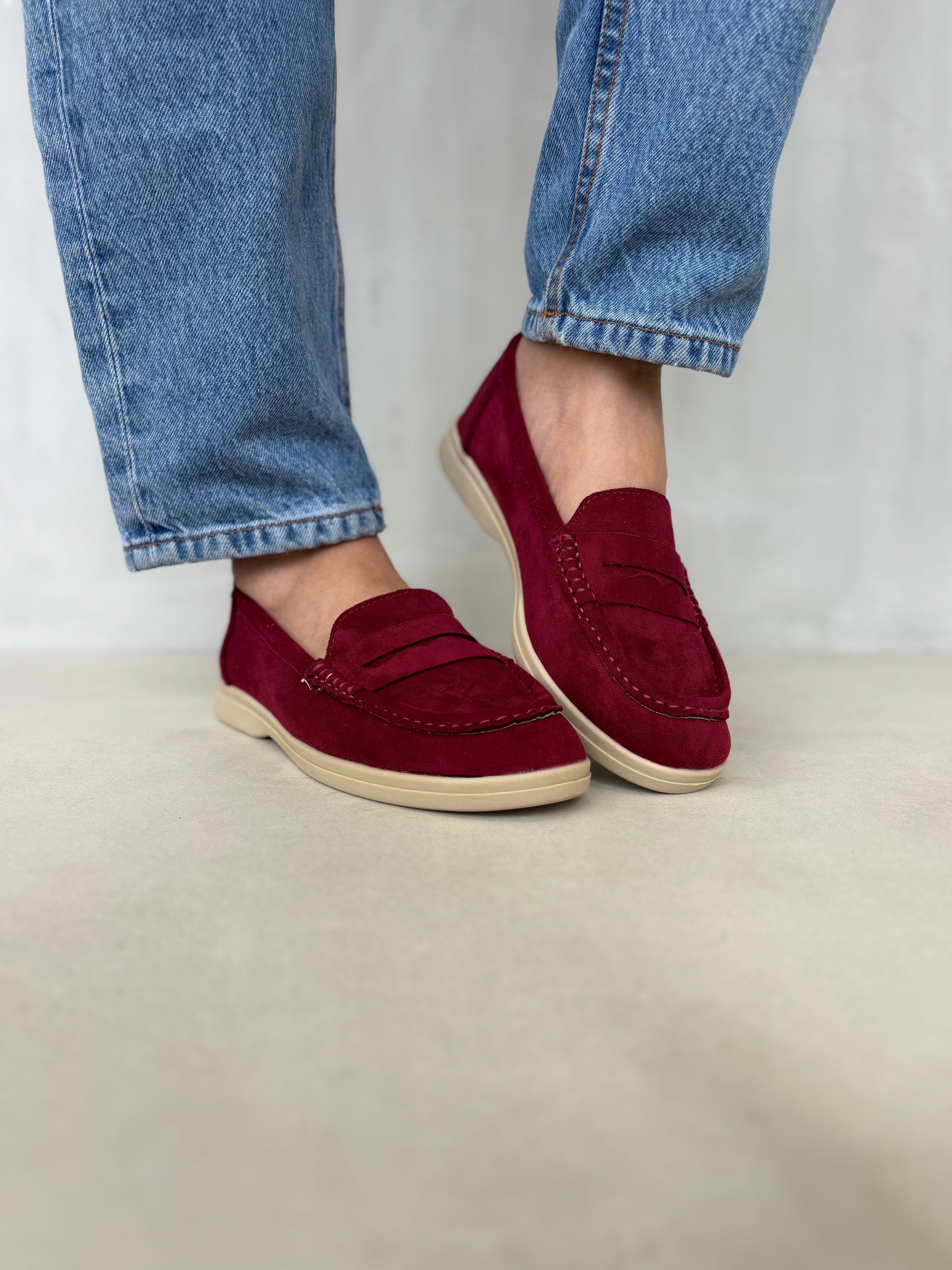 Mocasines Burdeos Gamuza Clásico 14452 Elegancia Atemporal Y Comodidad Moderna Todo El Día