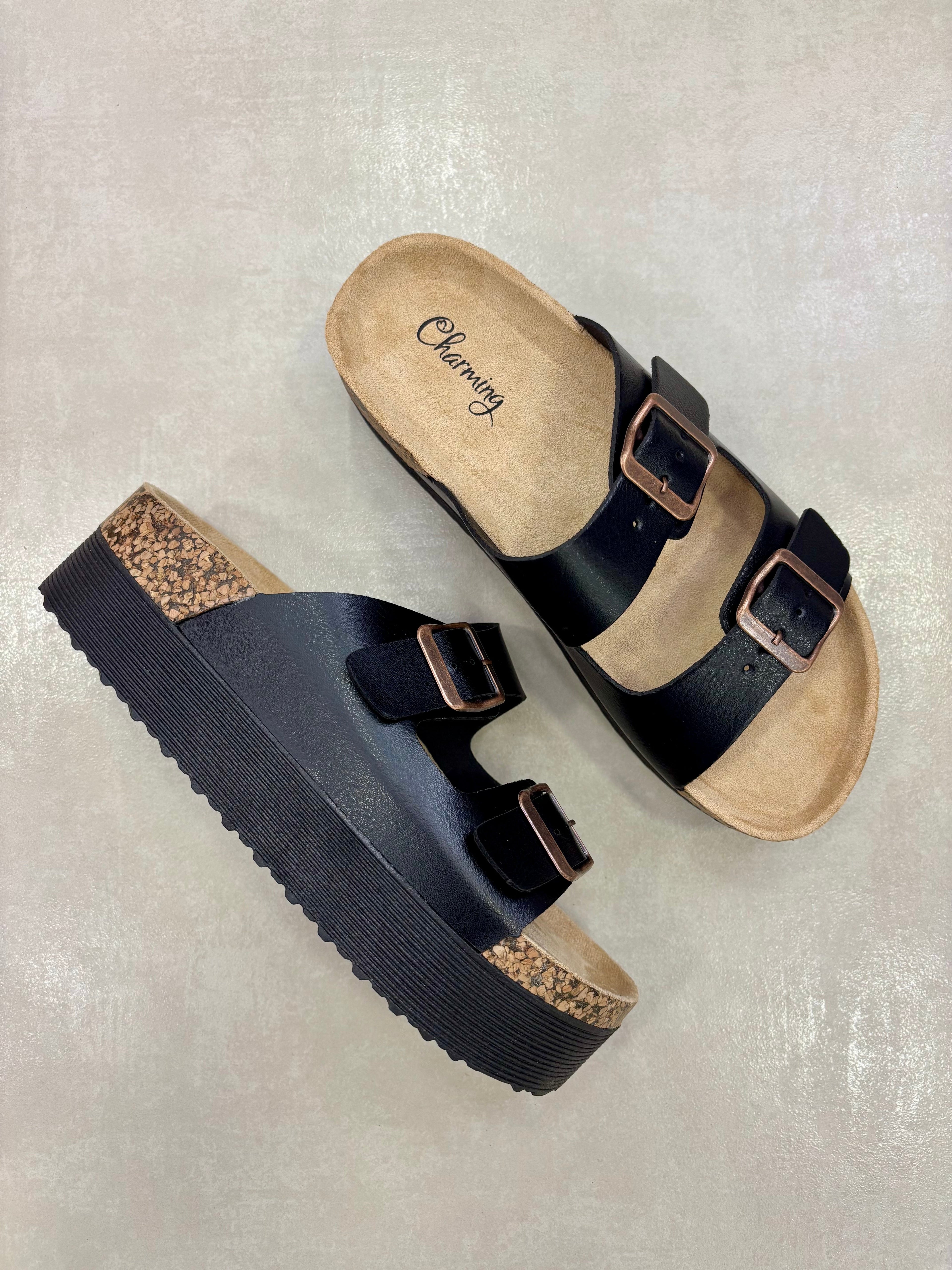 Sandalia Negra Con Plataforma Y Doble Hebilla Metálica En Dos Correas Y Suela De Corcho – 14281