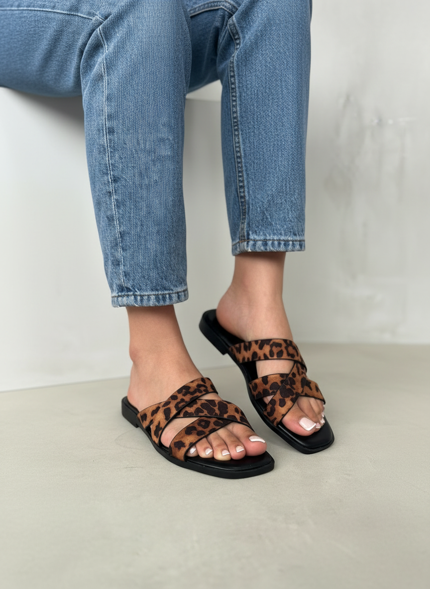 Sandalias Leopardo Marrón Cruzadas 14414 Confort Todo El Día Ajuste Firme Y Elegante Para Verano